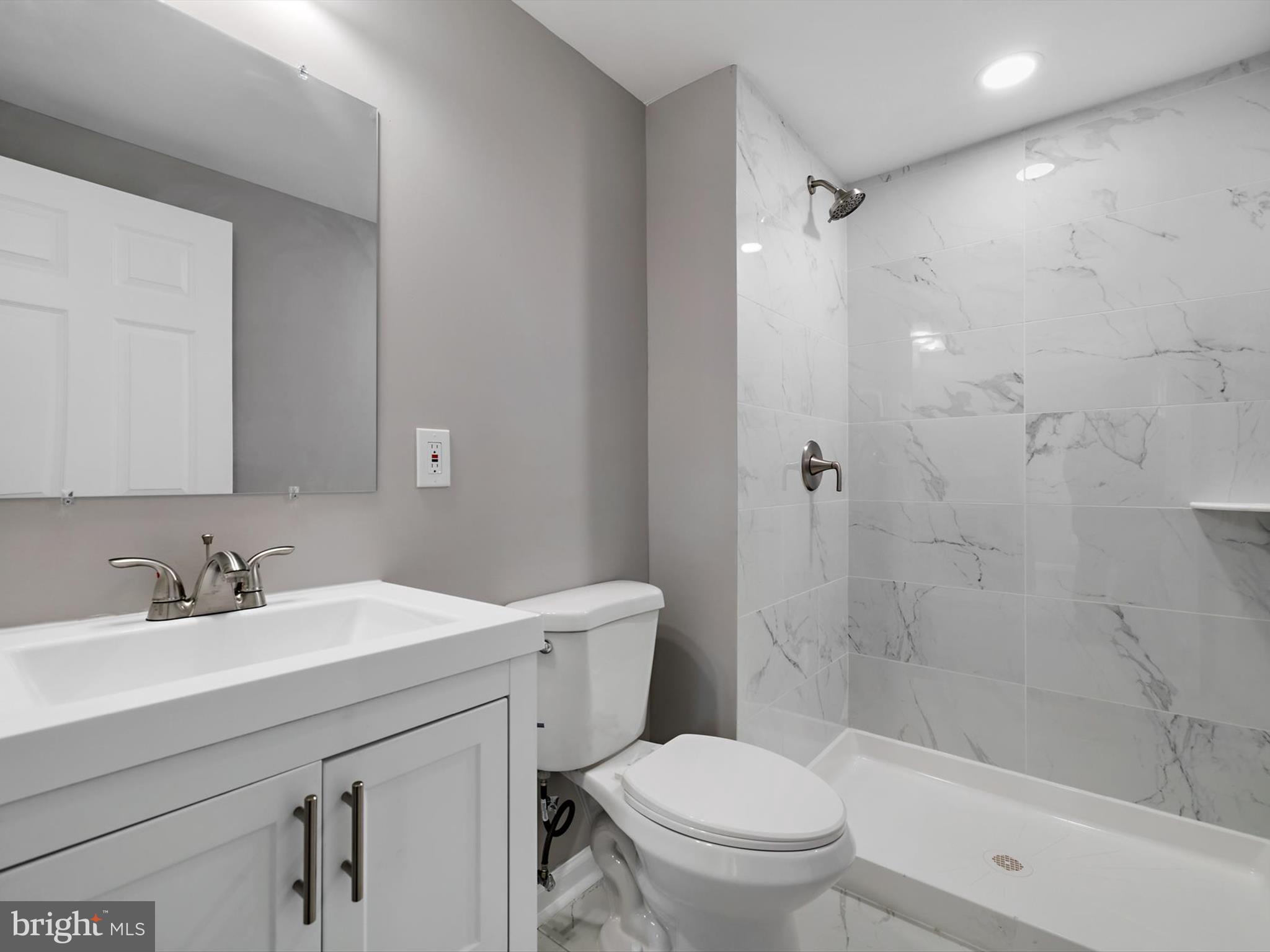 ELMHURST - Residential