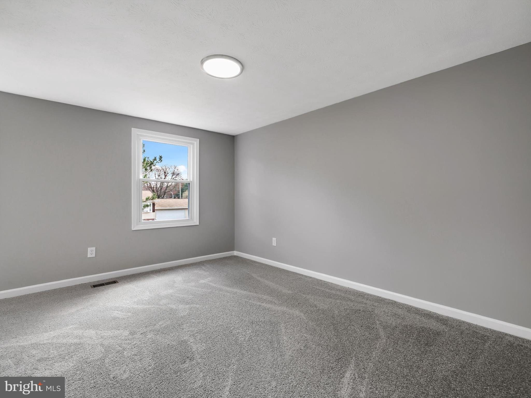 ELMHURST - Residential