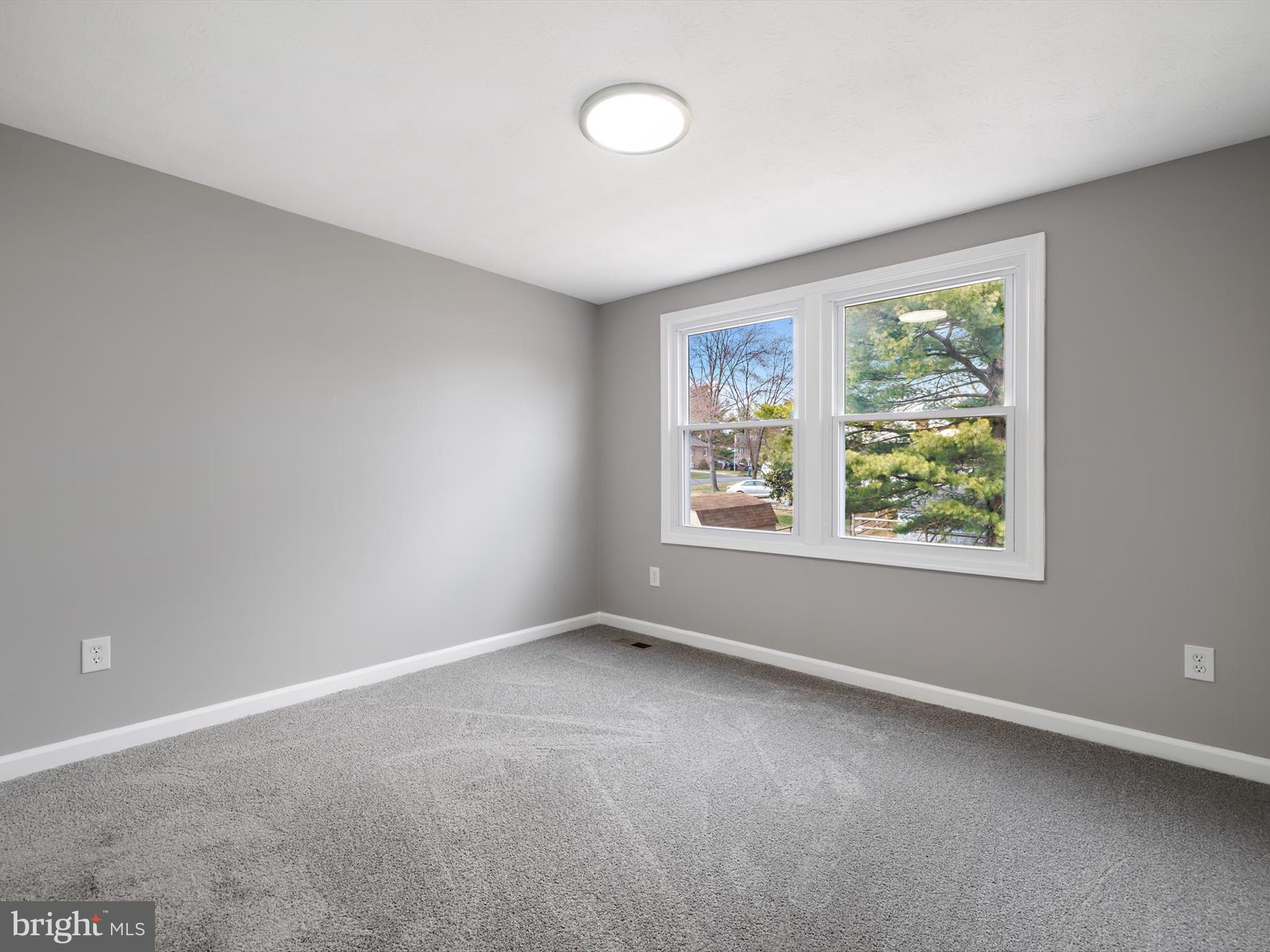 ELMHURST - Residential