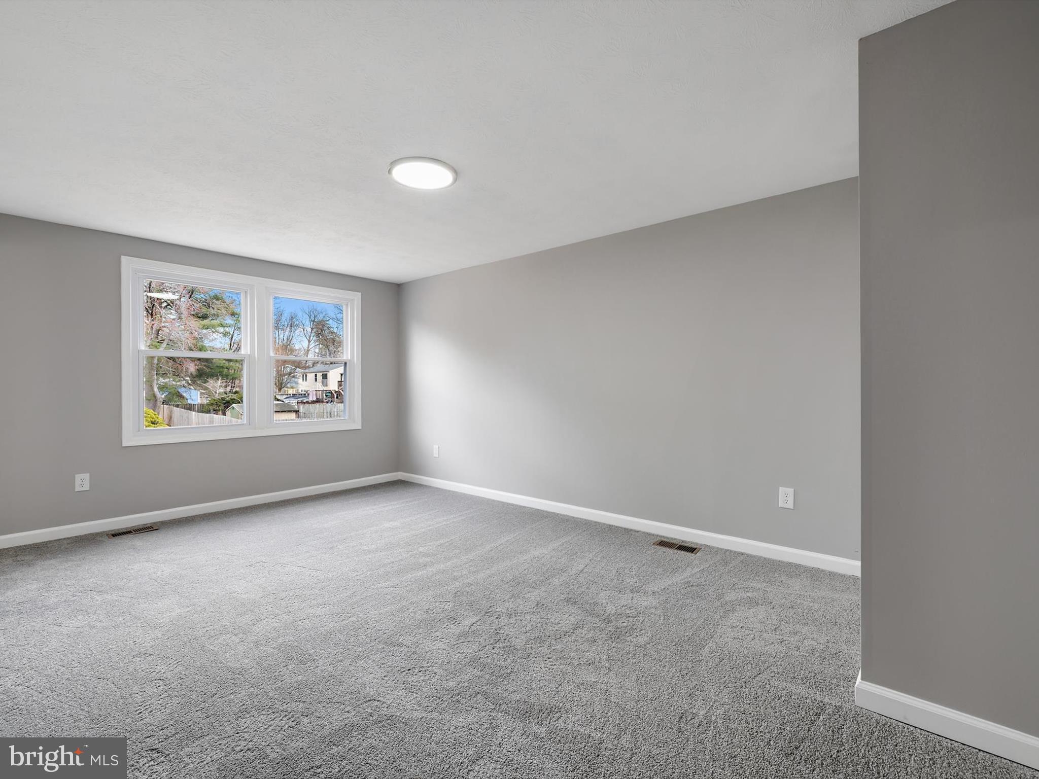 ELMHURST - Residential