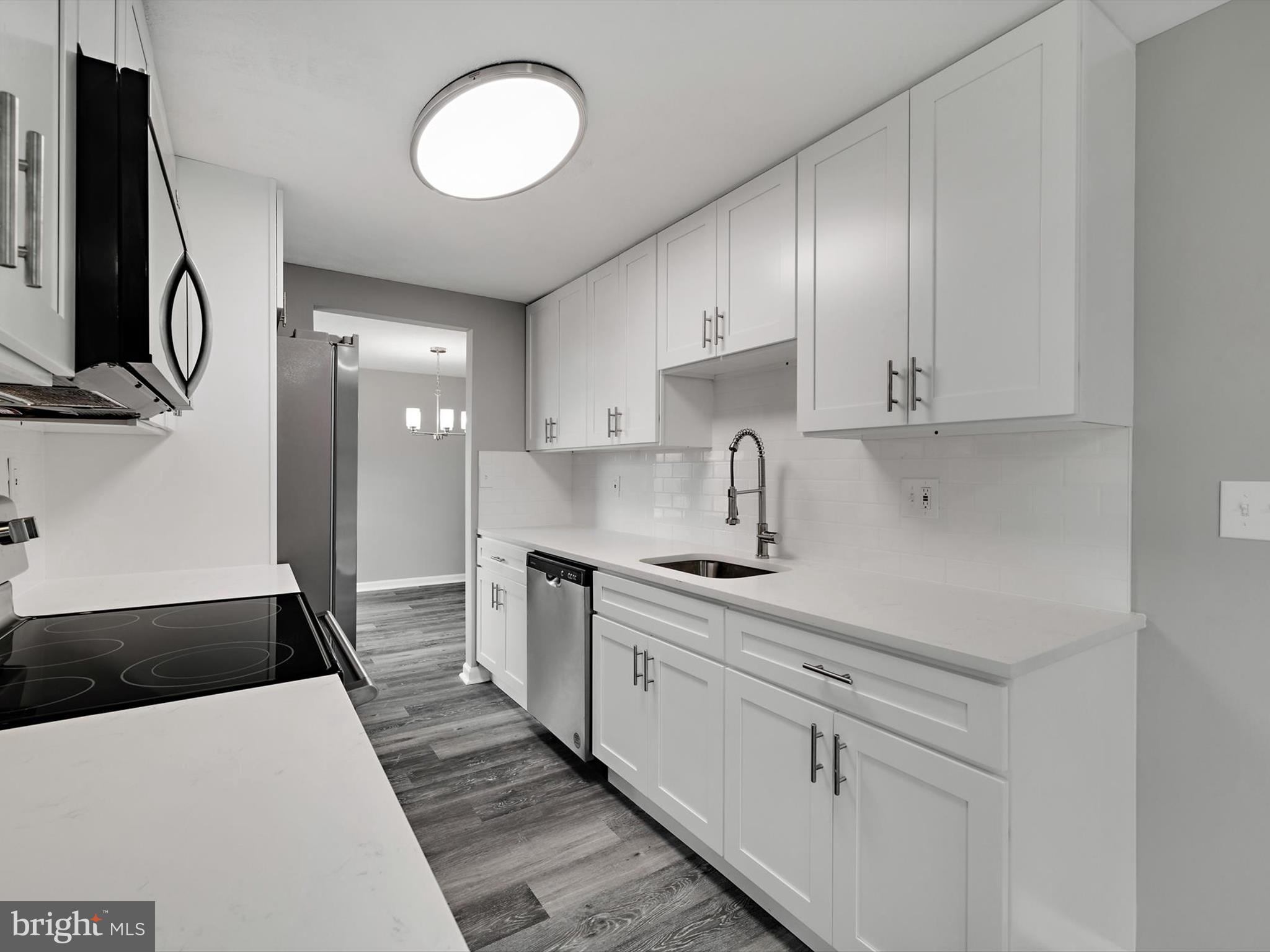 ELMHURST - Residential