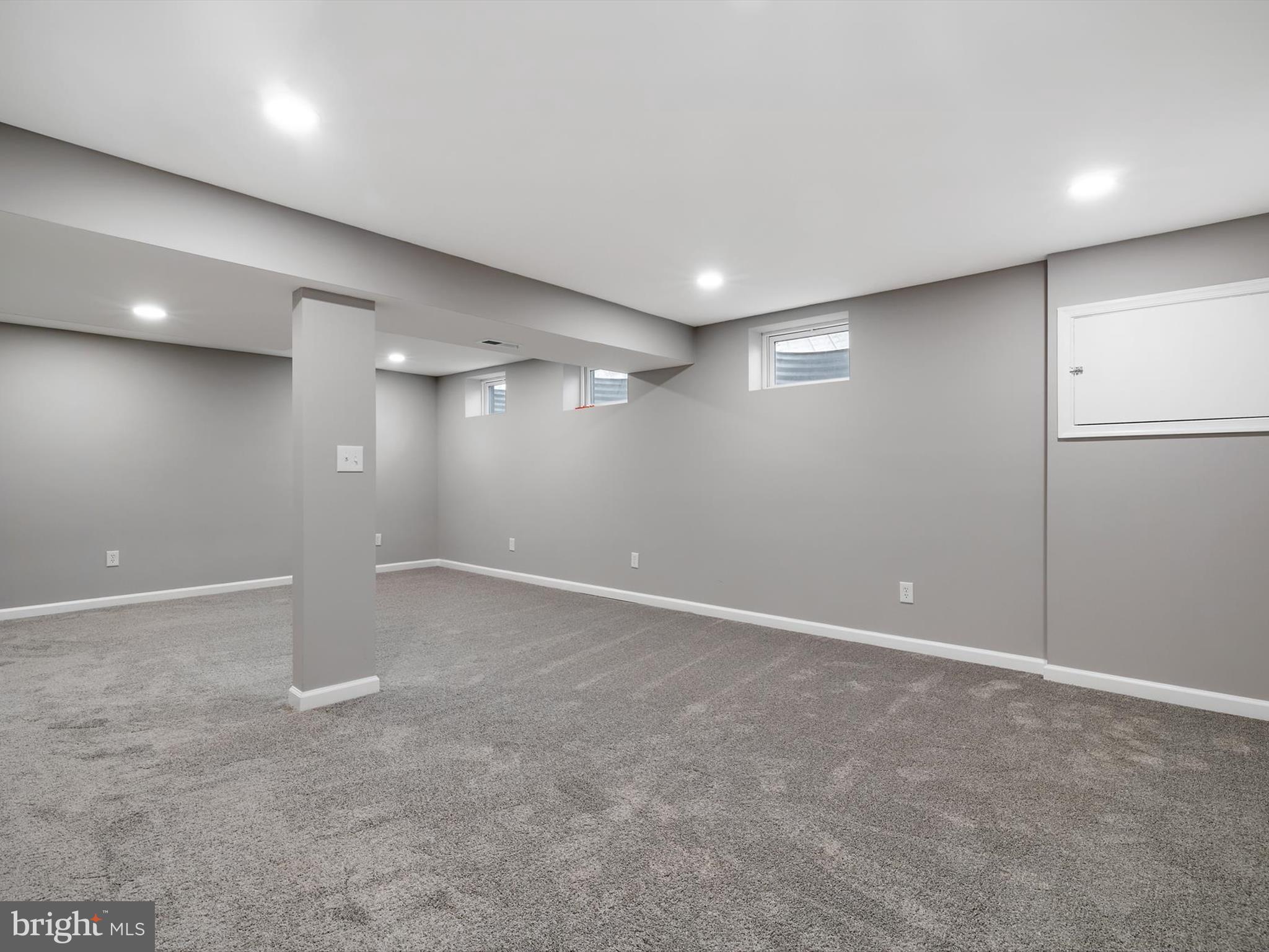 ELMHURST - Residential