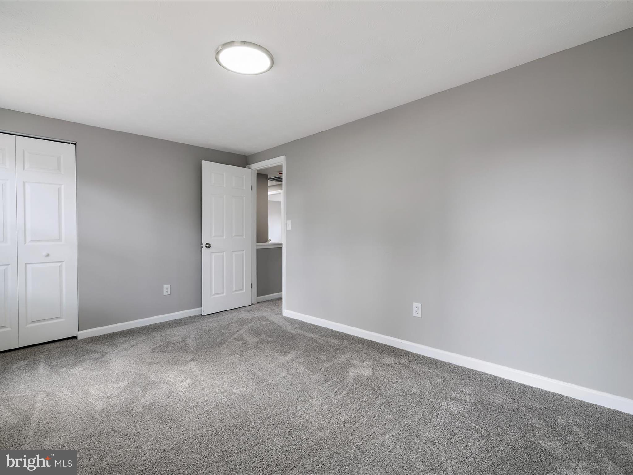 ELMHURST - Residential