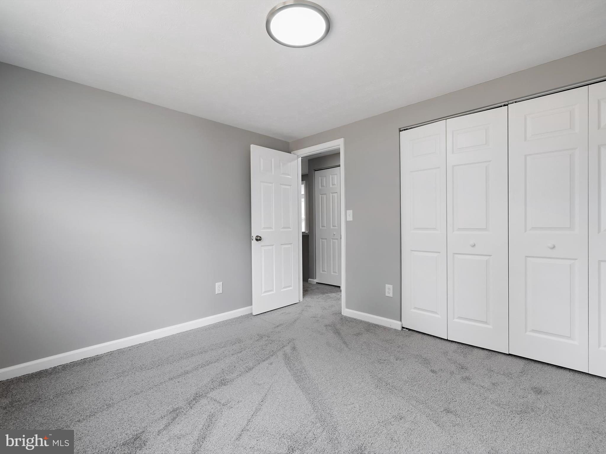 ELMHURST - Residential