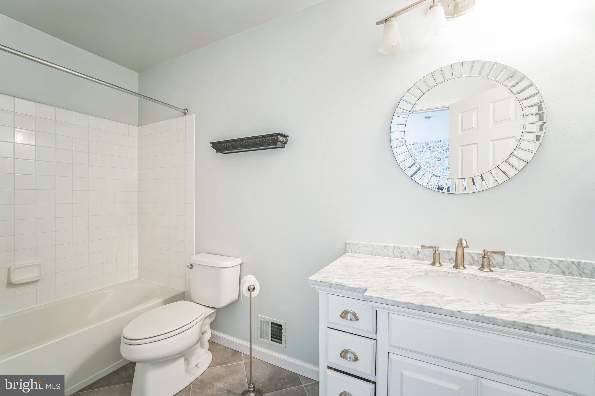 VISTA BROOKE - Residential