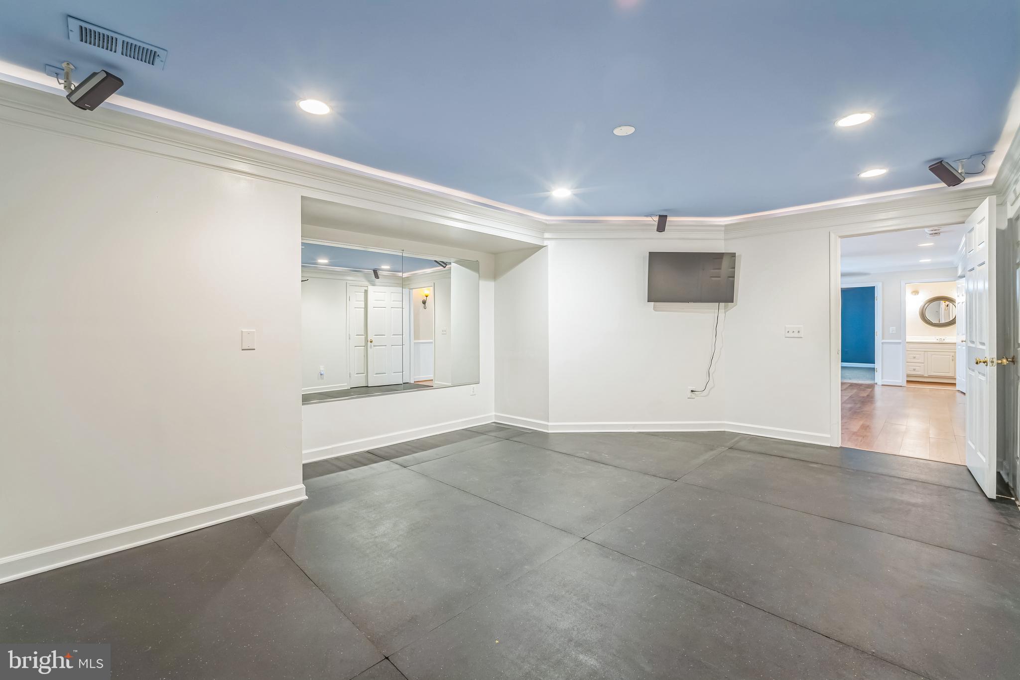 VISTA BROOKE - Residential