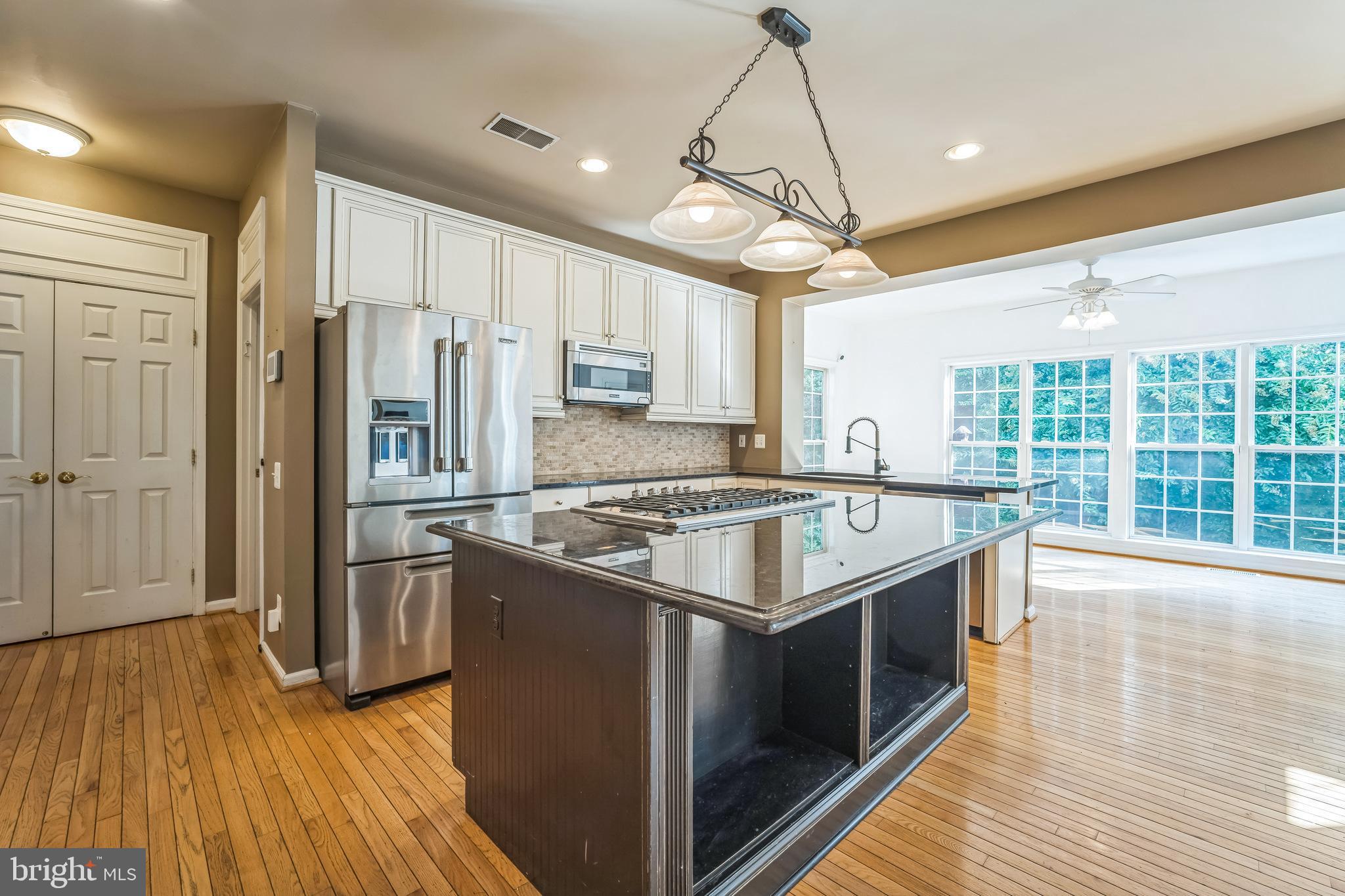 VISTA BROOKE - Residential