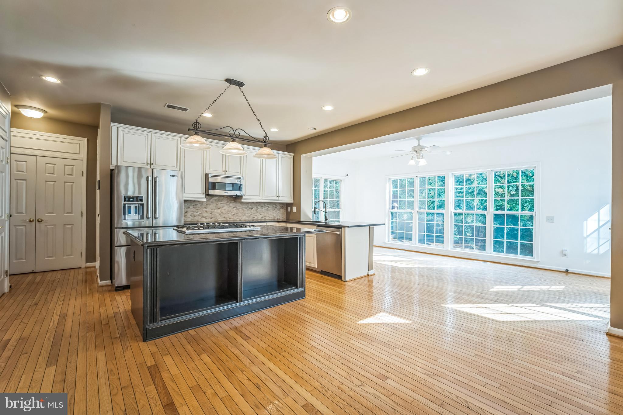 VISTA BROOKE - Residential