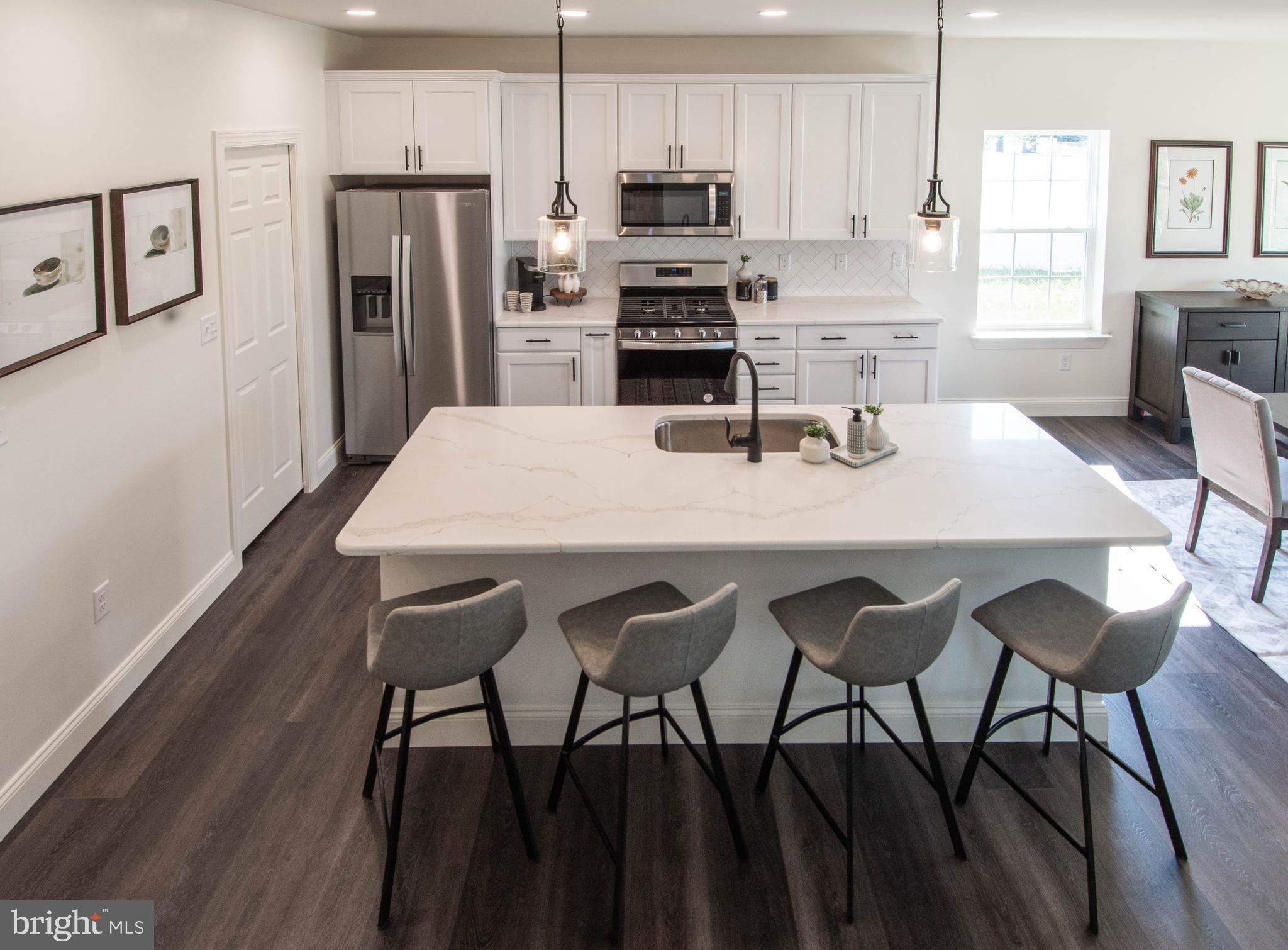 MEADOW LANE FARMS - Residential