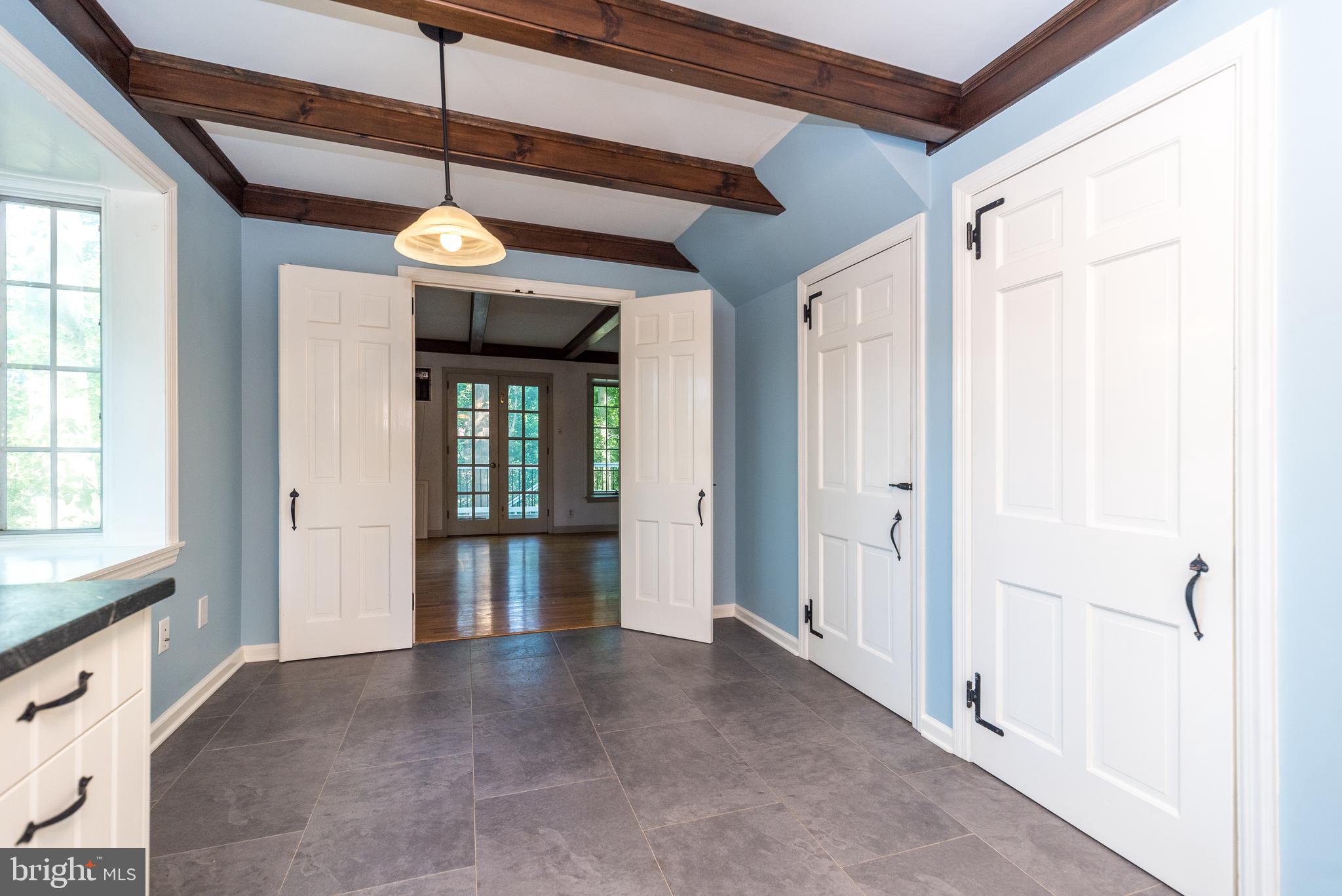 TOWER HILL - Residential