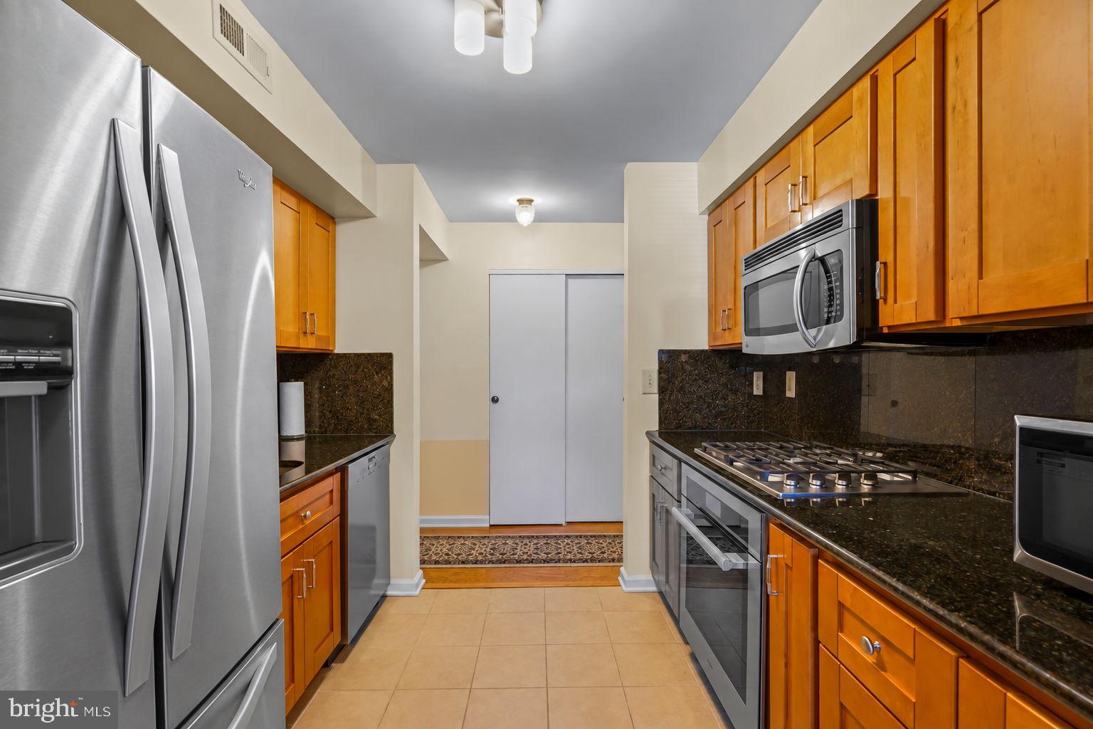 1712 COUNTRY MILL DRIVE
