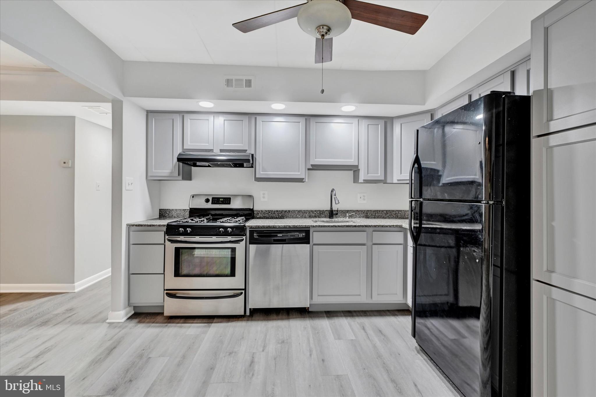 VILLAGE OF WILDE LAKE - Residential