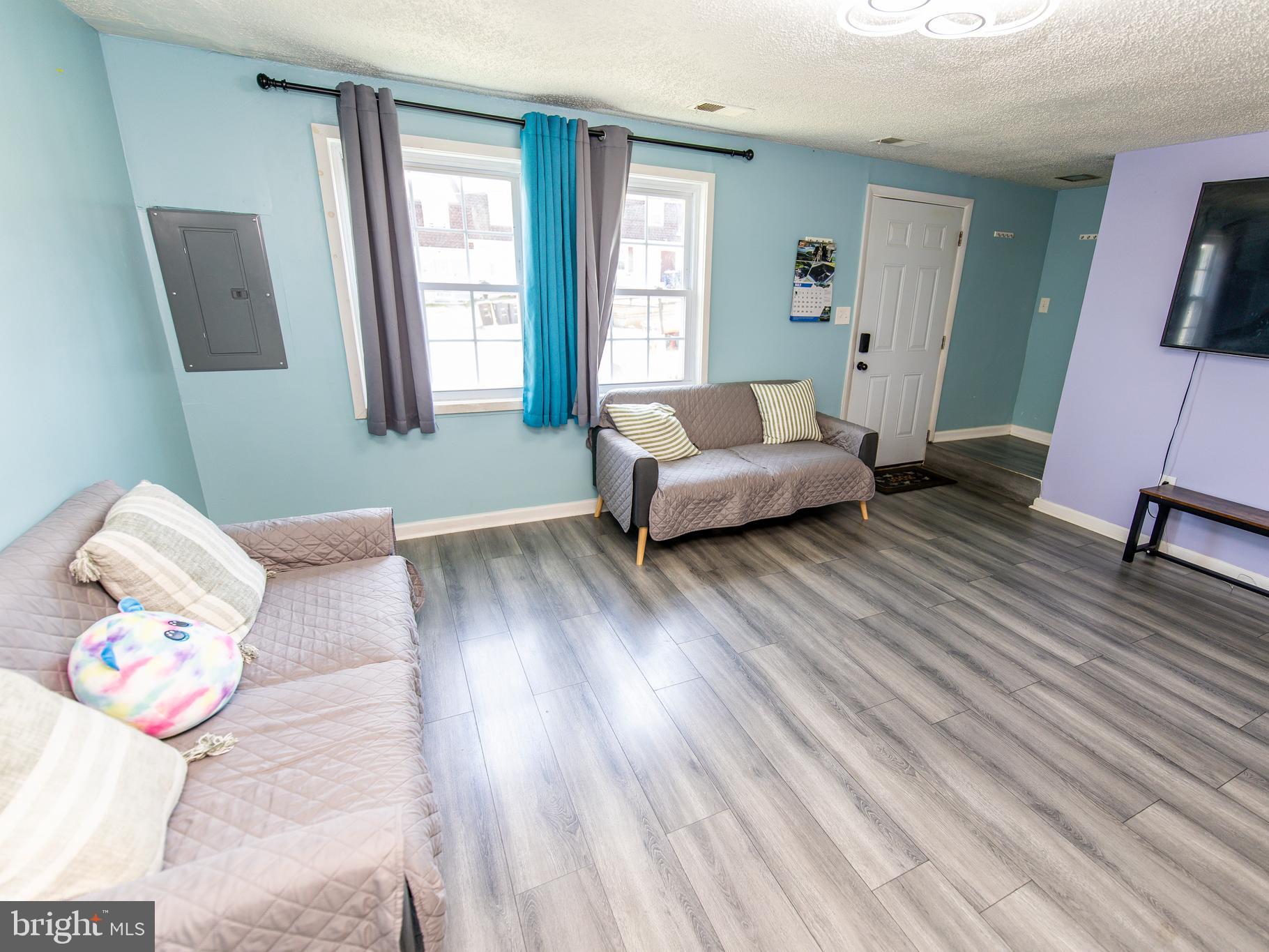 1852 VILLAGE GREEN DRIVE E-122