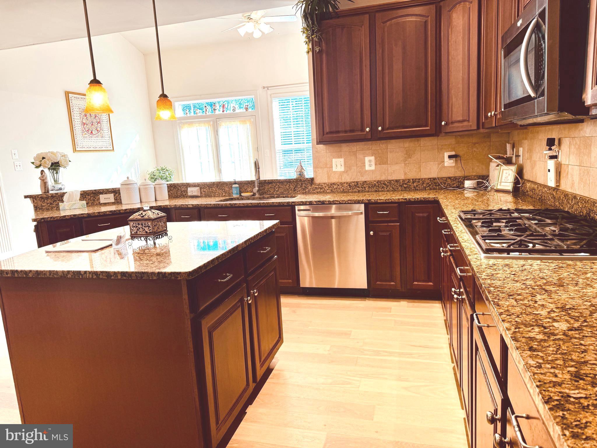 PARKSIDE ESTATES - Residential