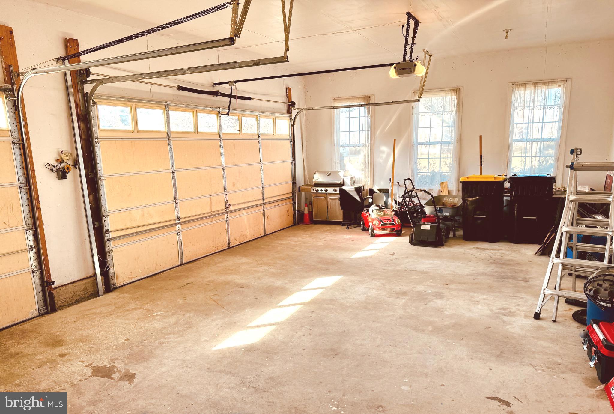 PARKSIDE ESTATES - Residential