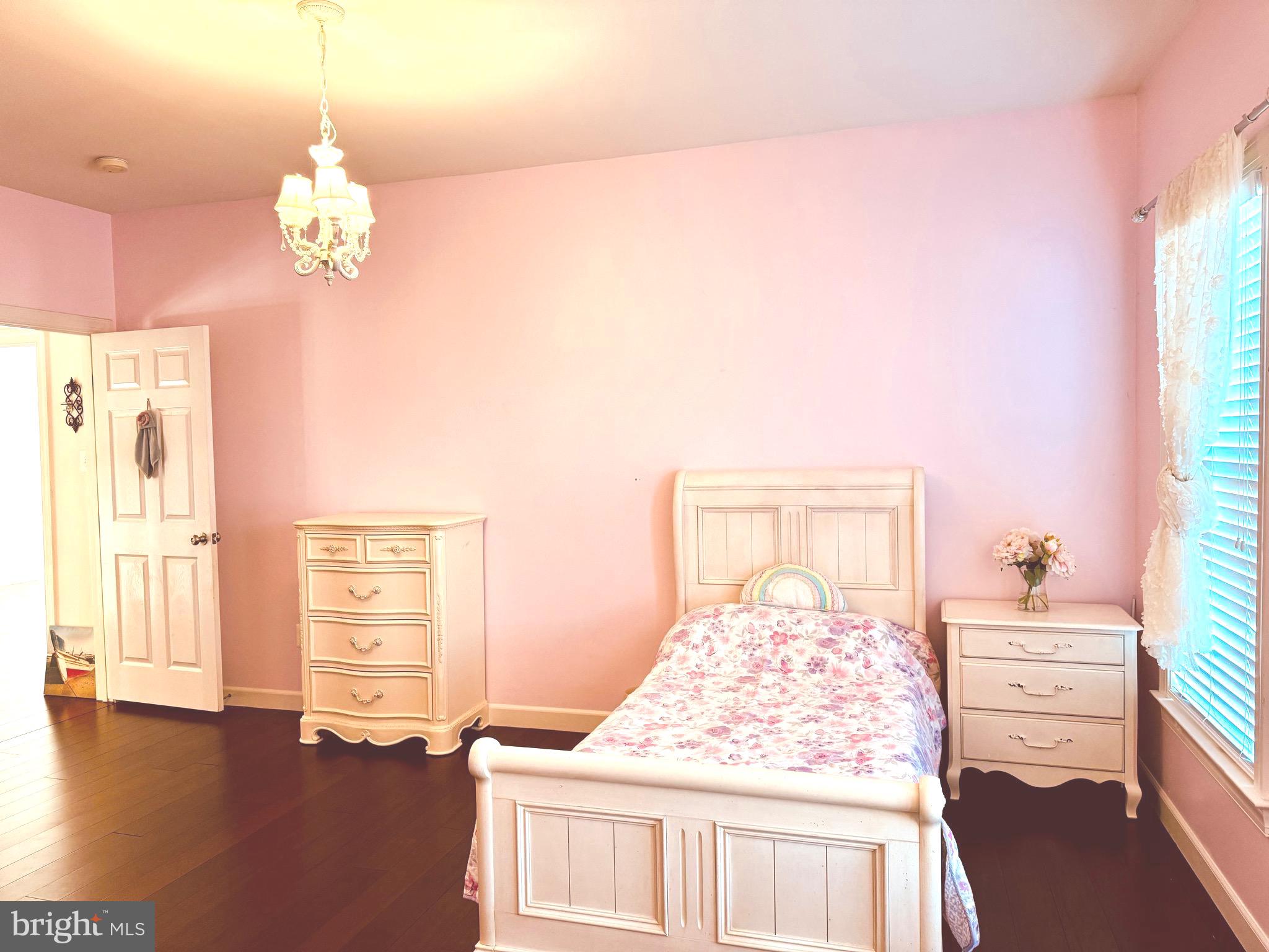 PARKSIDE ESTATES - Residential