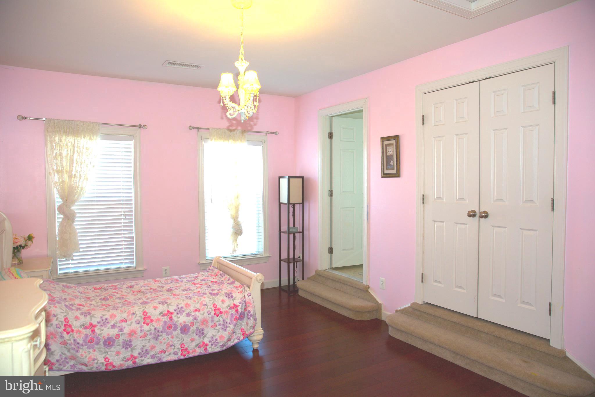 PARKSIDE ESTATES - Residential