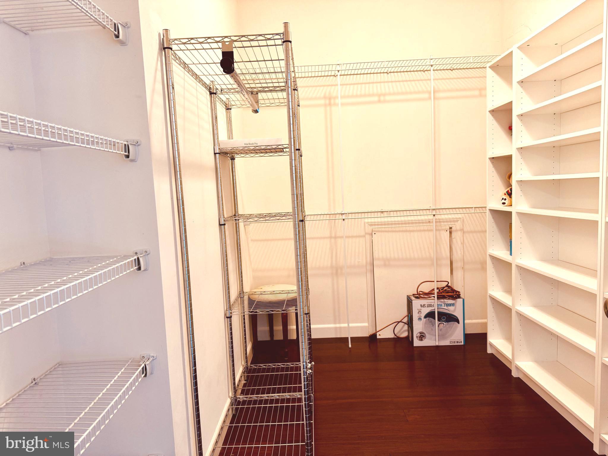 PARKSIDE ESTATES - Residential