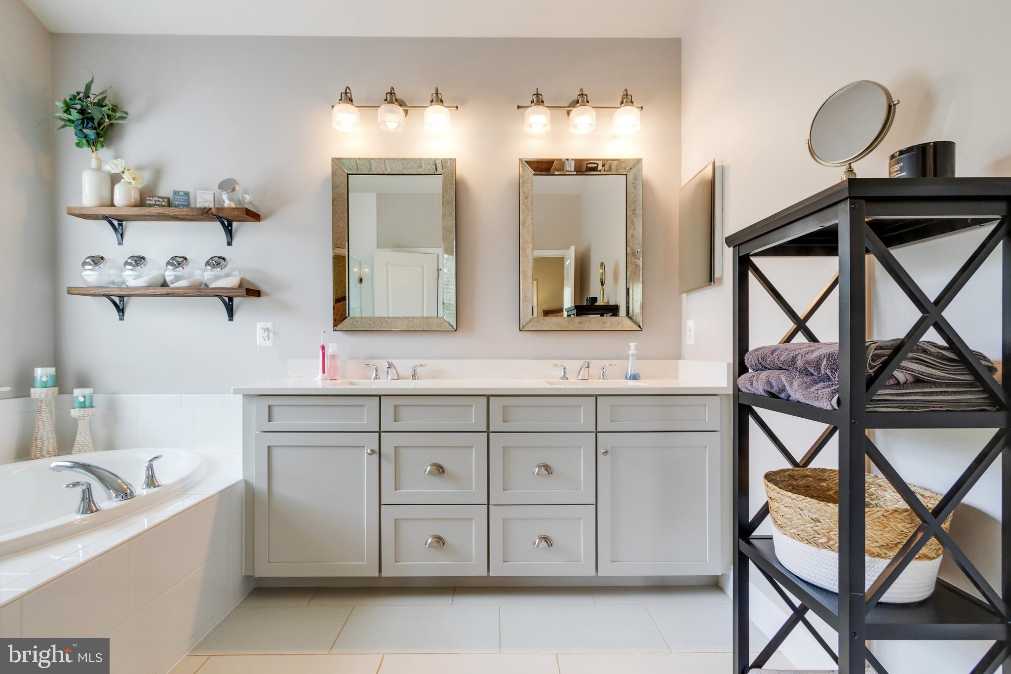 DOMINION VALLEY - Residential