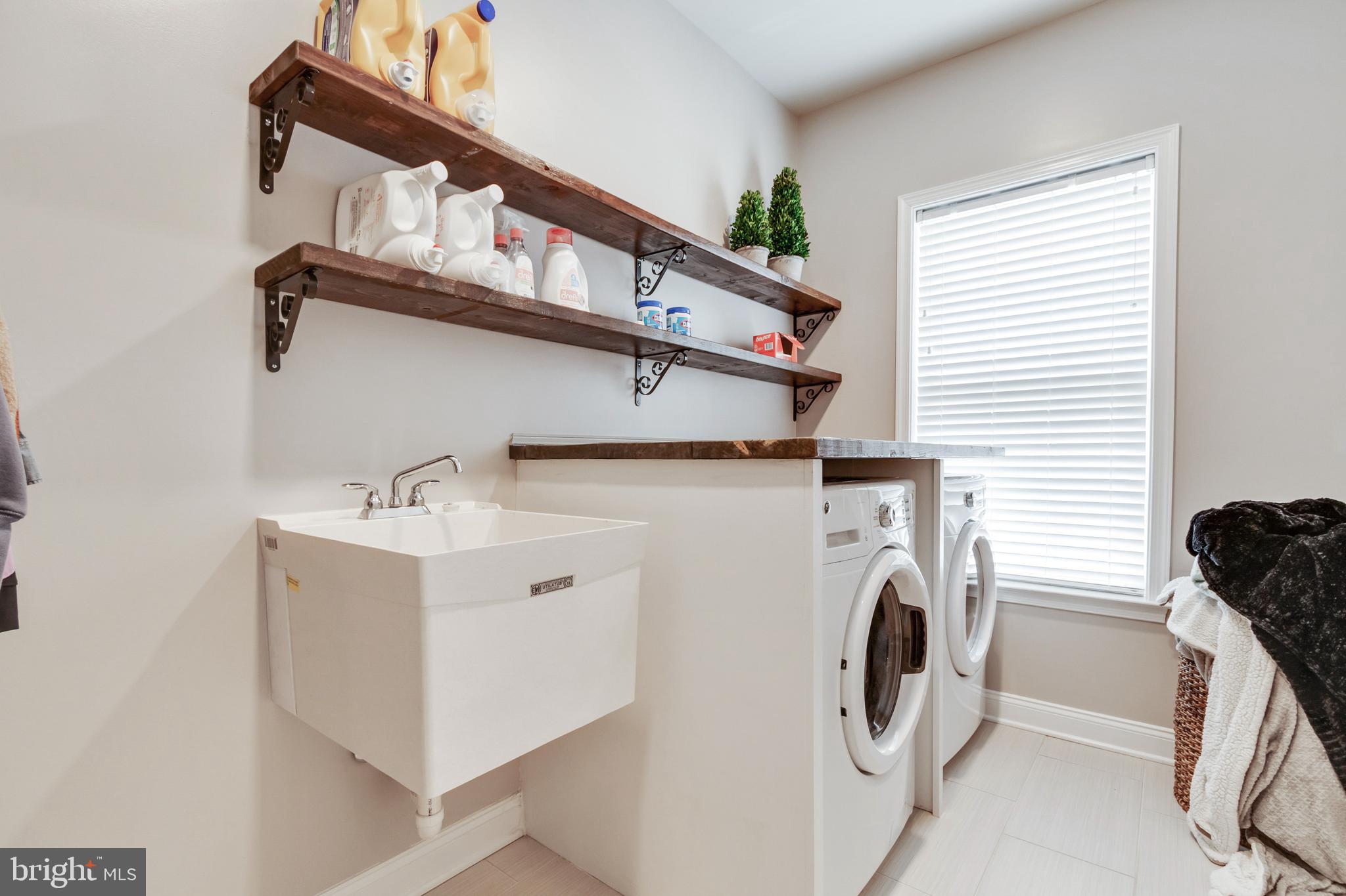 DOMINION VALLEY - Residential