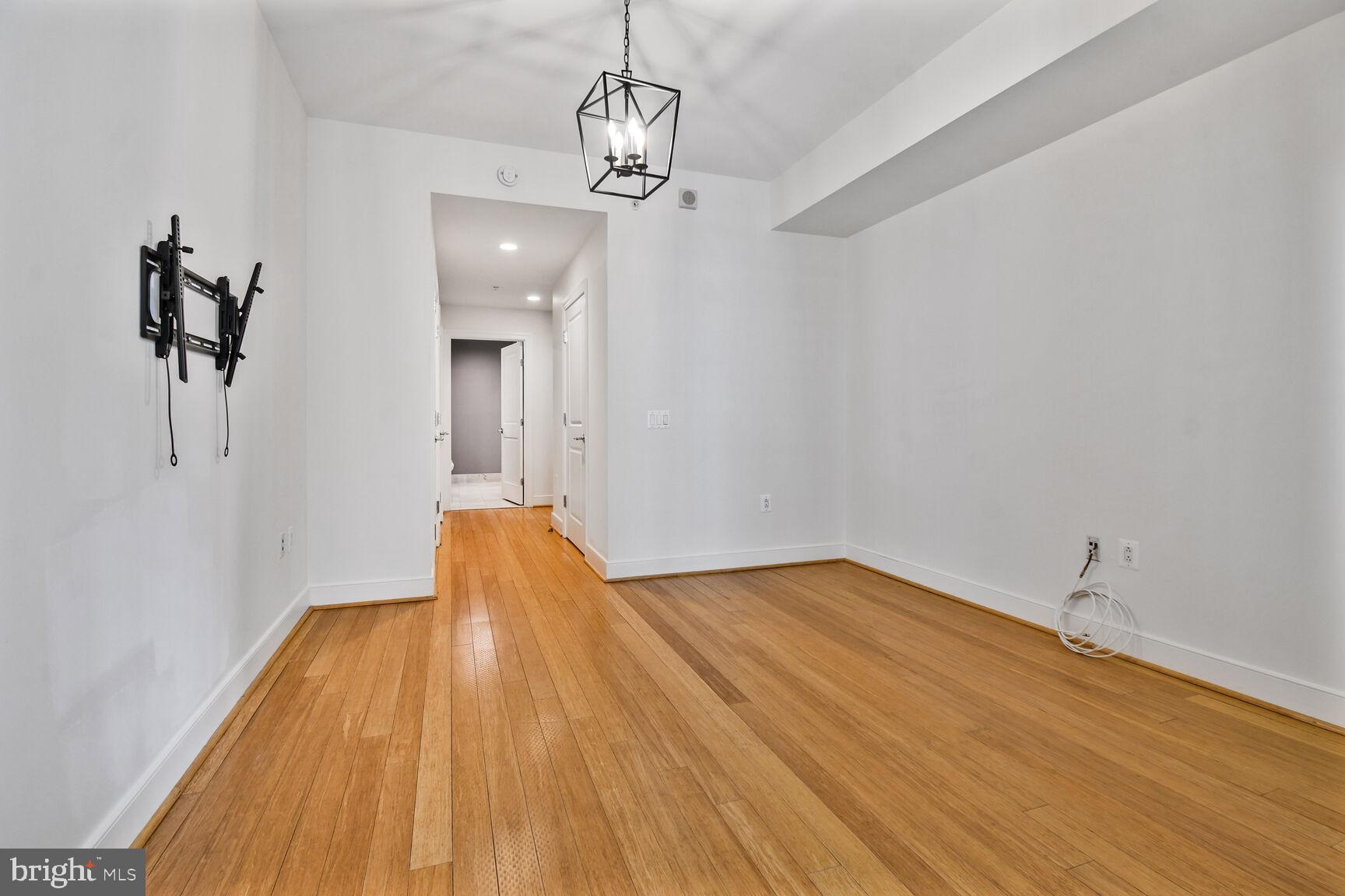 WEST END - Residential Lease