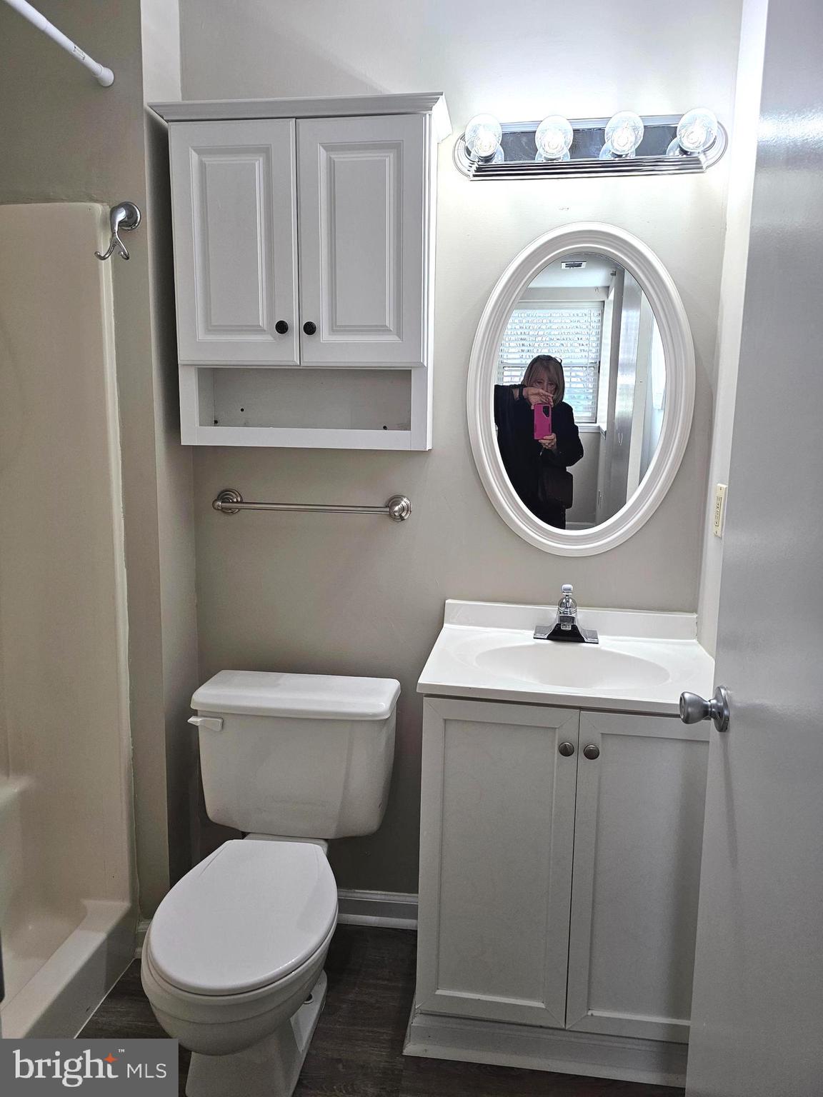 CROMWELL FOUNTAIN - Residential