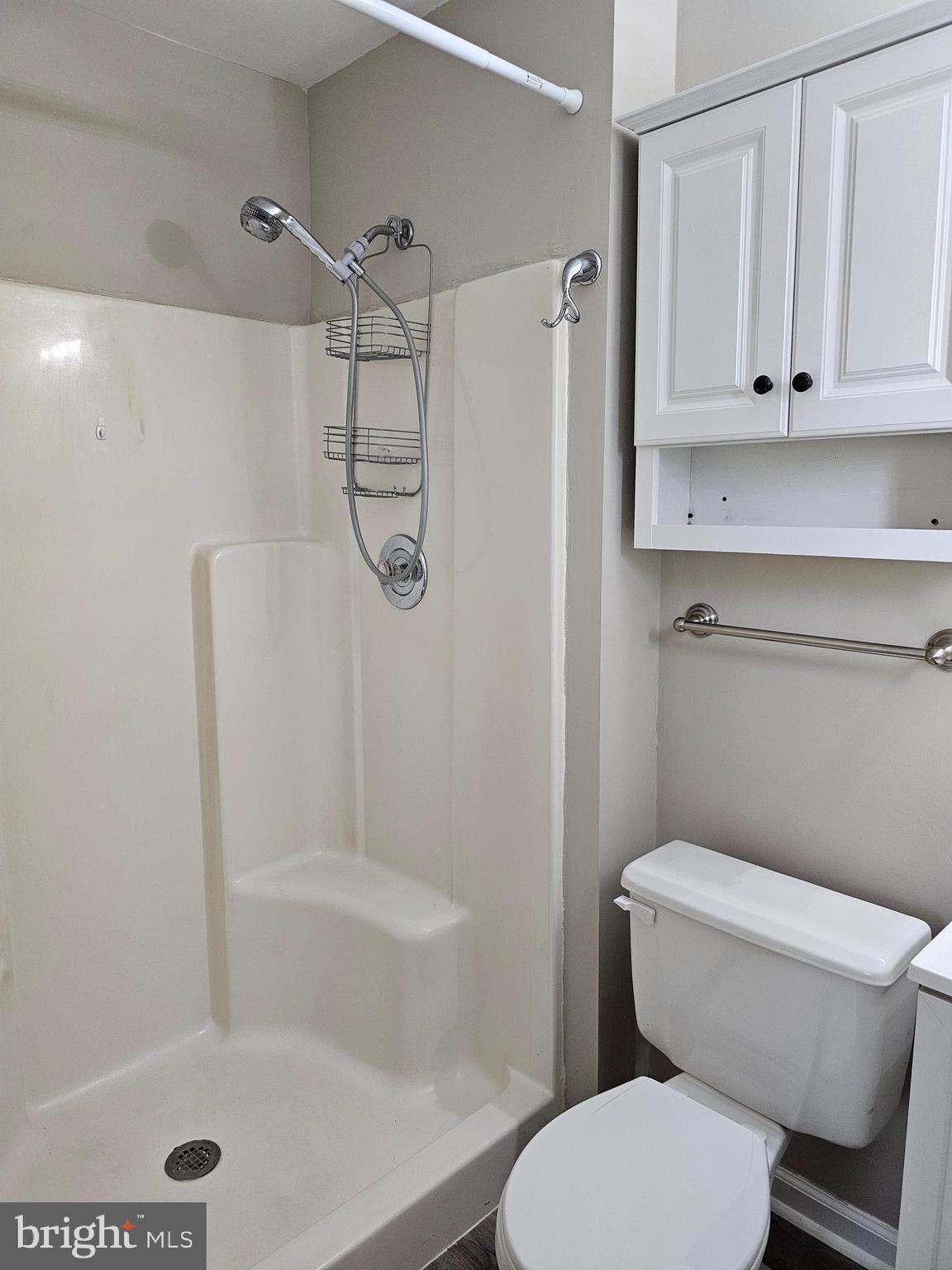 CROMWELL FOUNTAIN - Residential