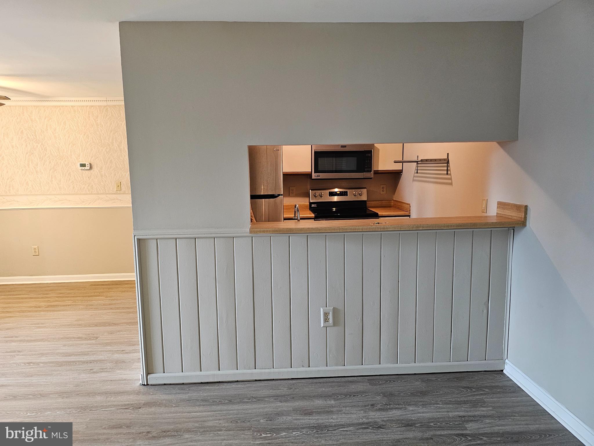 CROMWELL FOUNTAIN - Residential