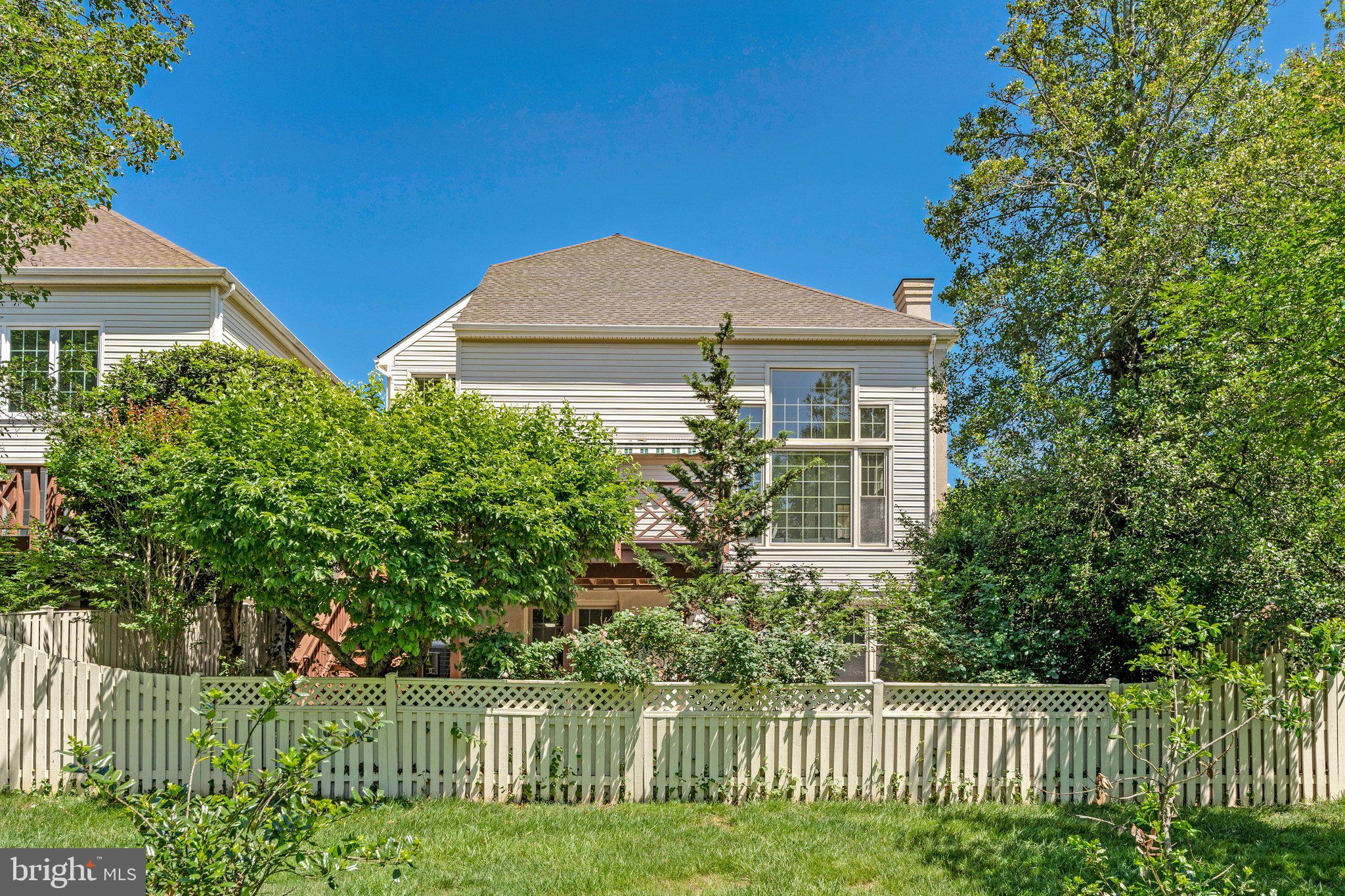 EDGEMOORE - Residential