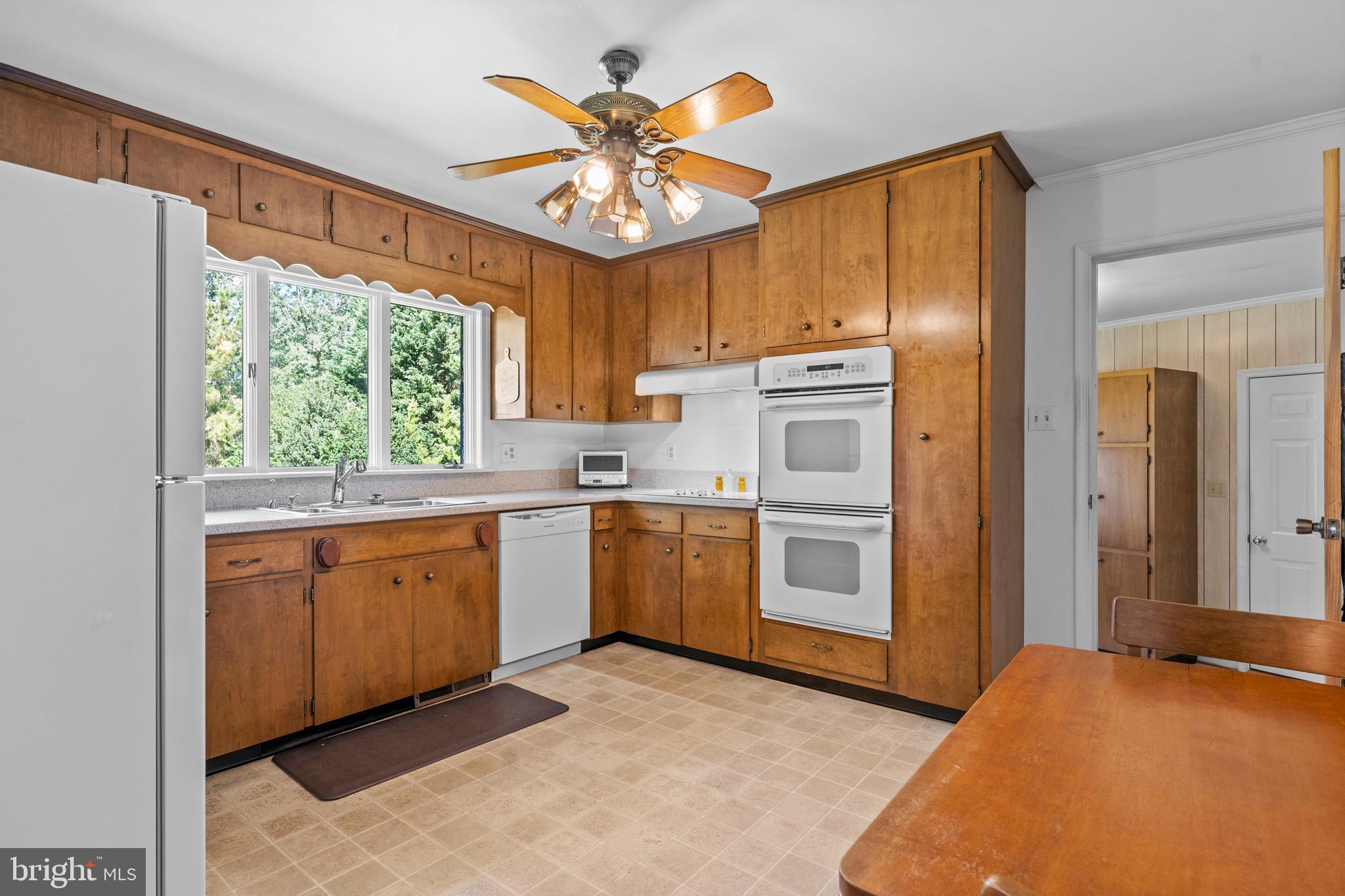 ESPERANZA FARMS - Residential