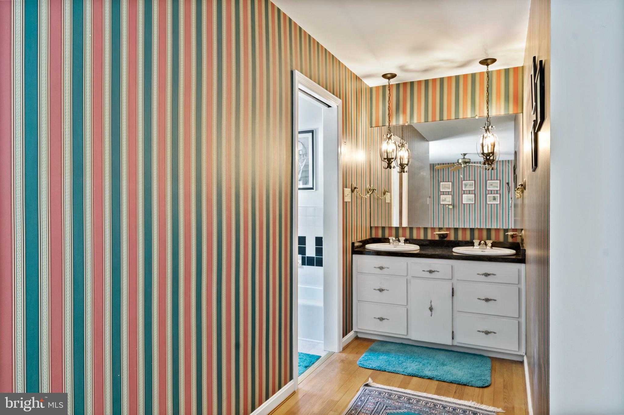 ESPERANZA FARMS - Residential