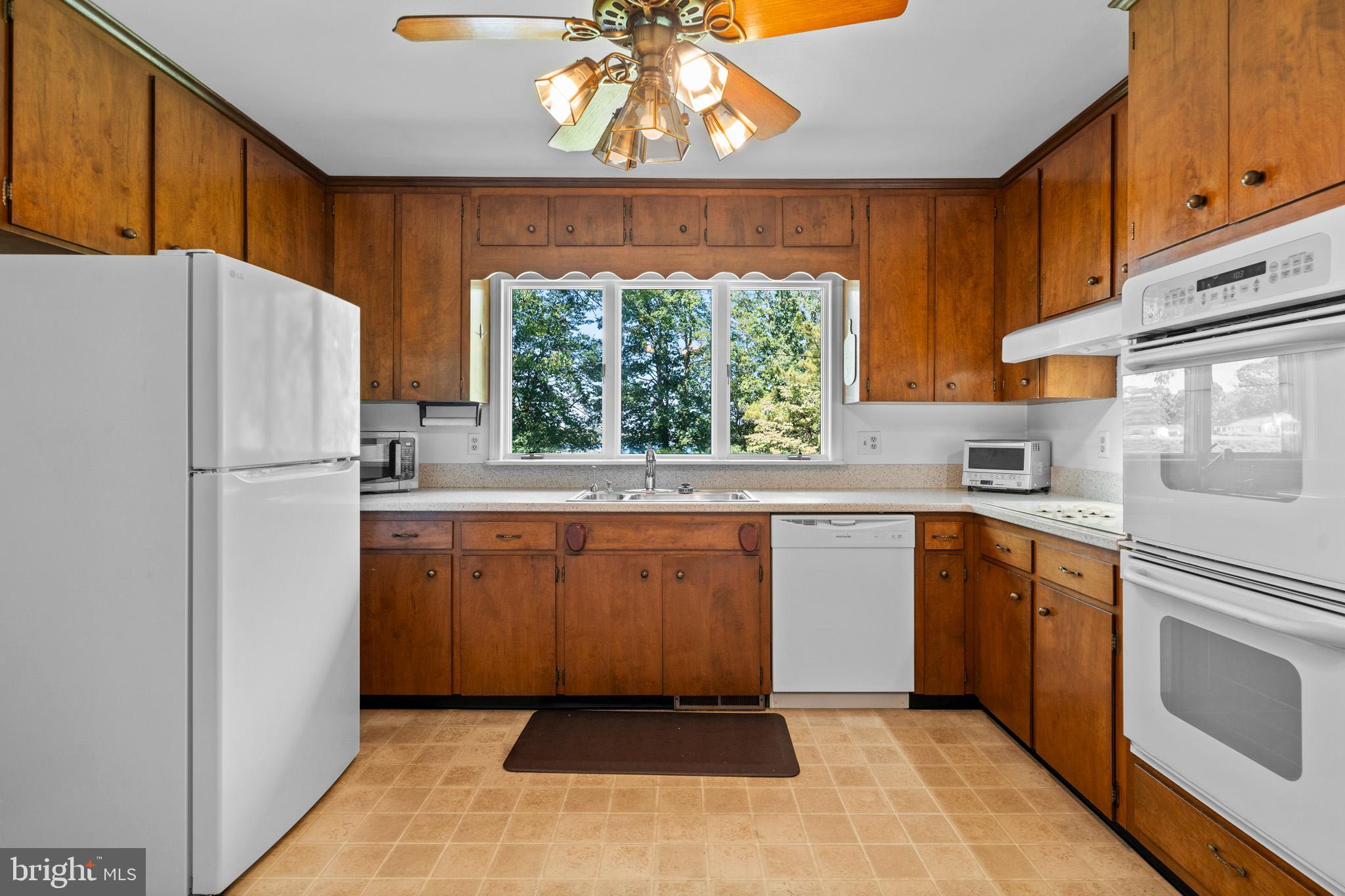 ESPERANZA FARMS - Residential