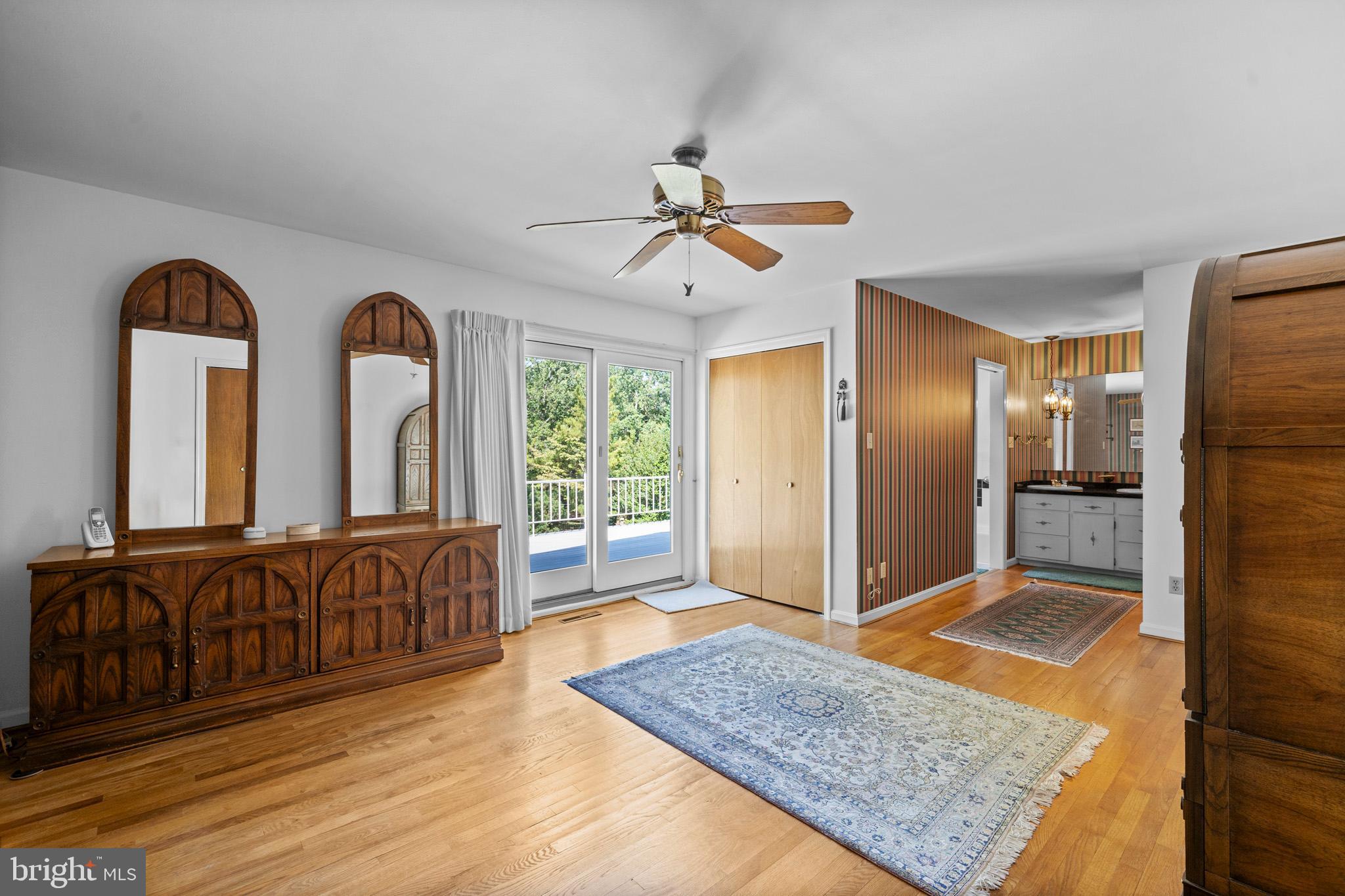 ESPERANZA FARMS - Residential