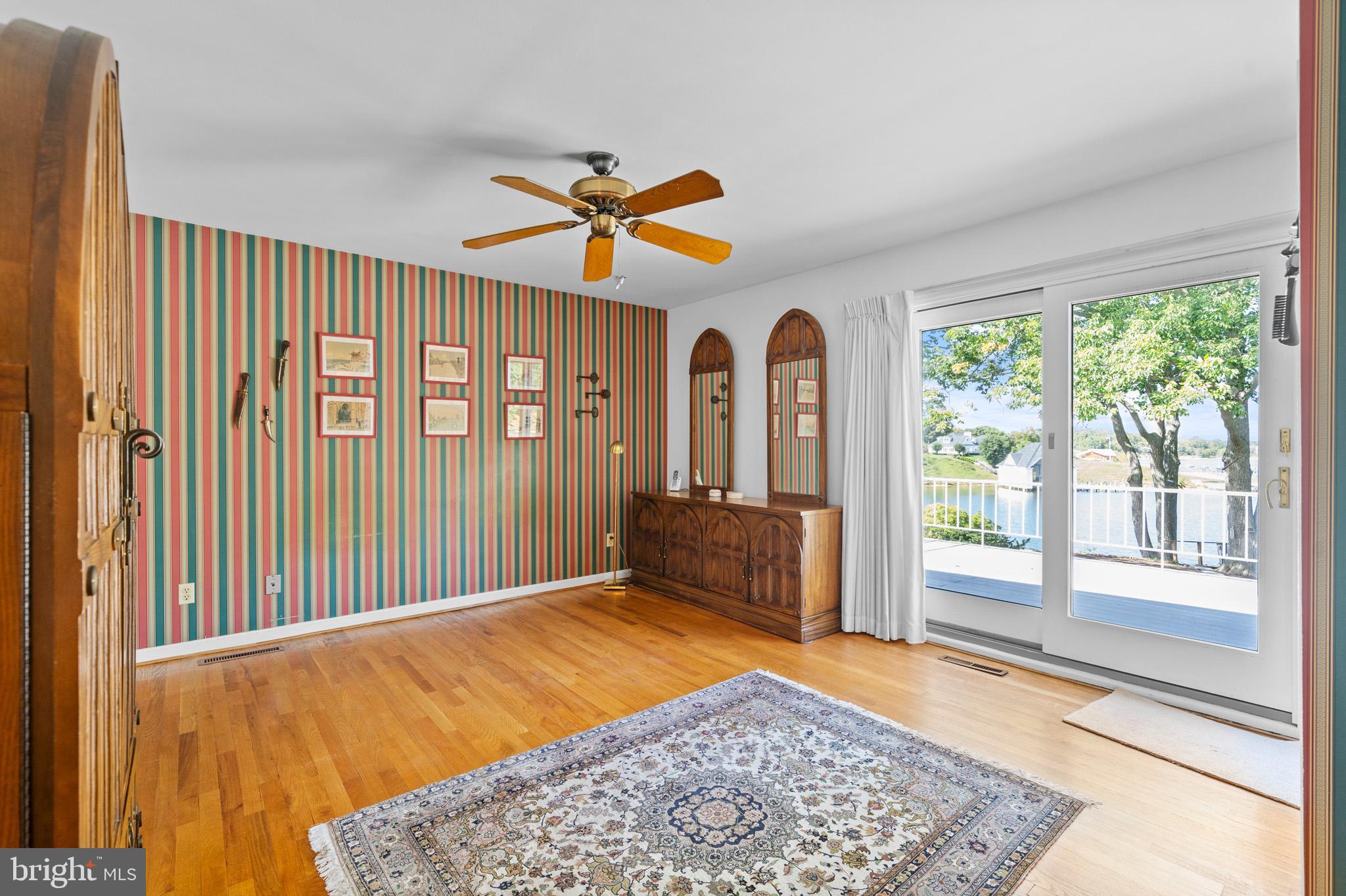 ESPERANZA FARMS - Residential