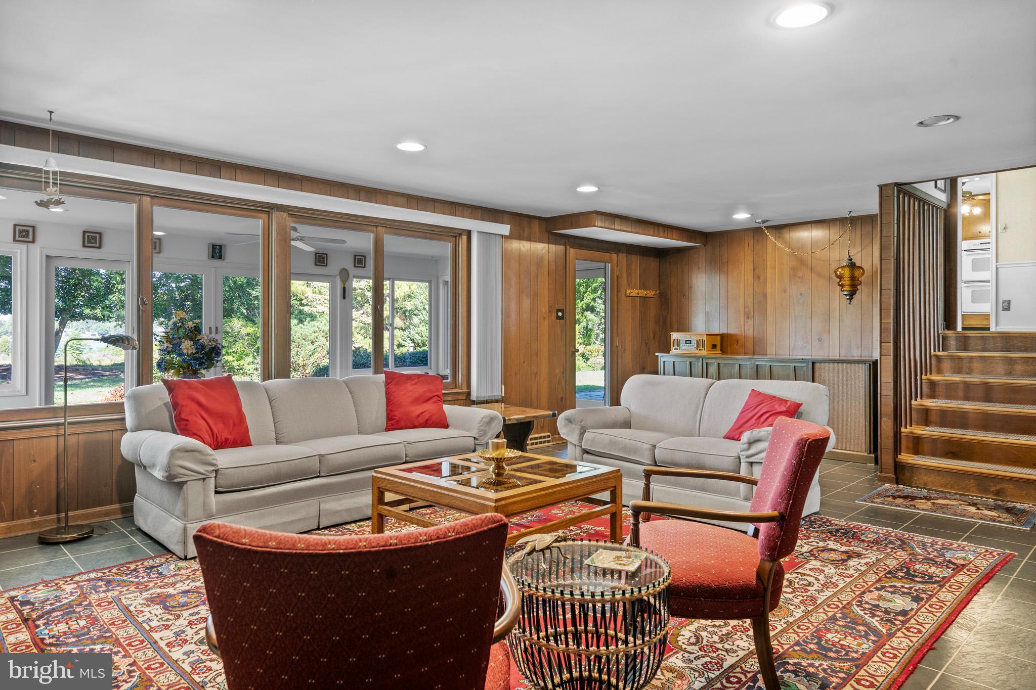 ESPERANZA FARMS - Residential