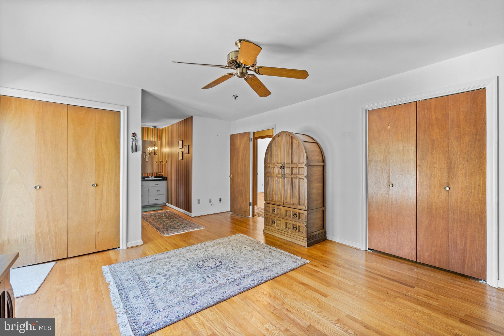 ESPERANZA FARMS - Residential