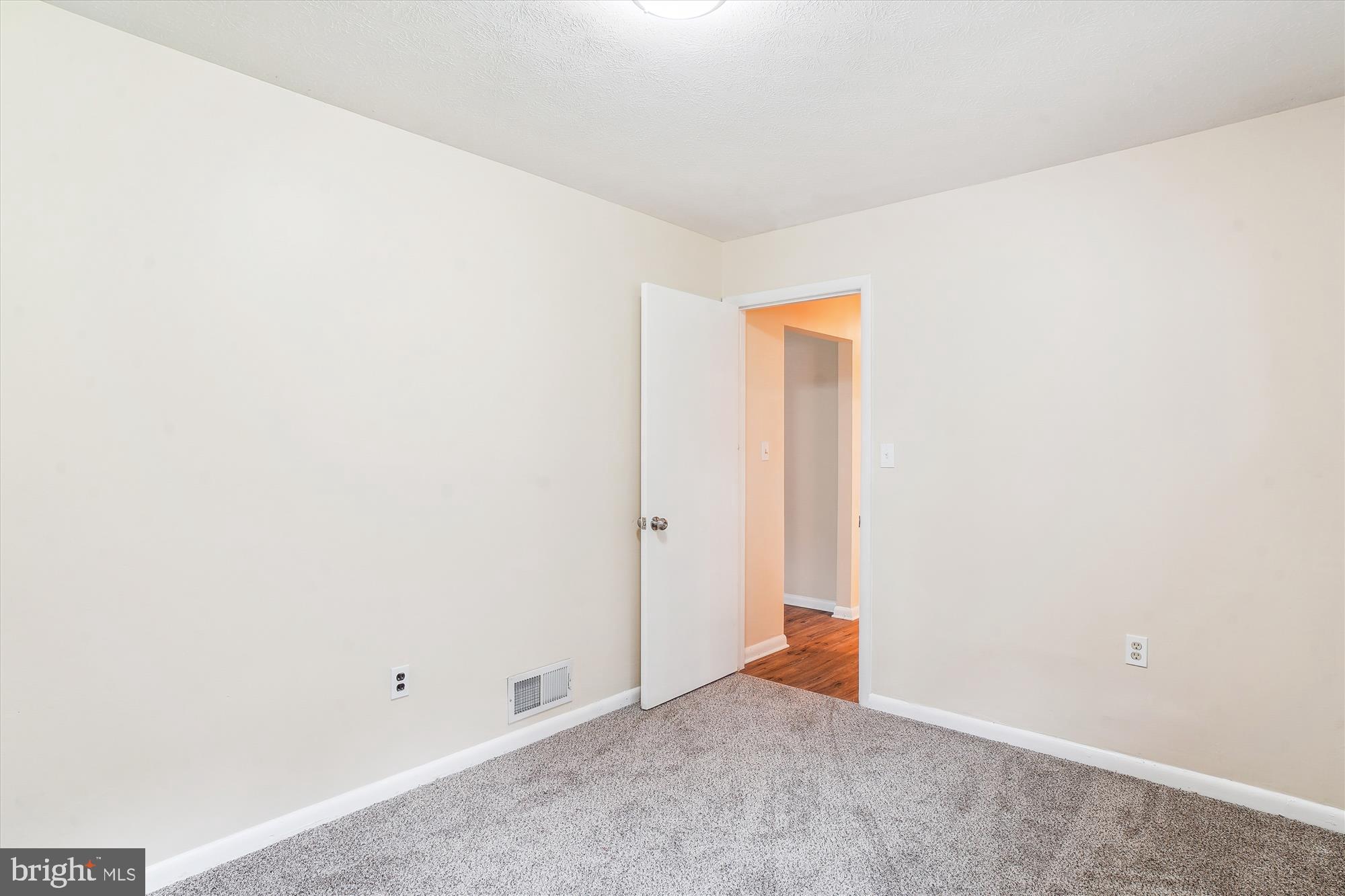 DAMASCUS OUTSIDE - Residential