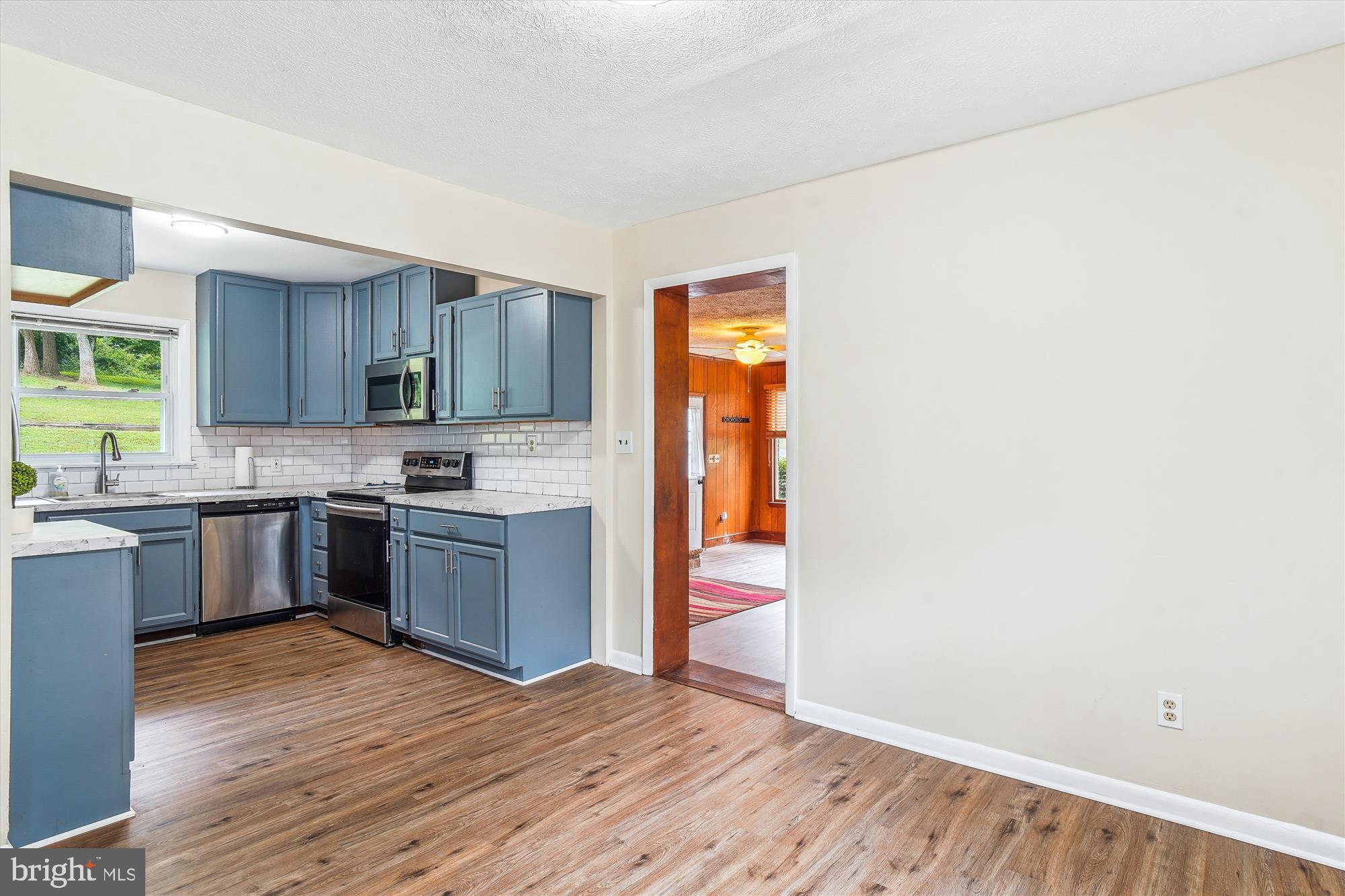 DAMASCUS OUTSIDE - Residential