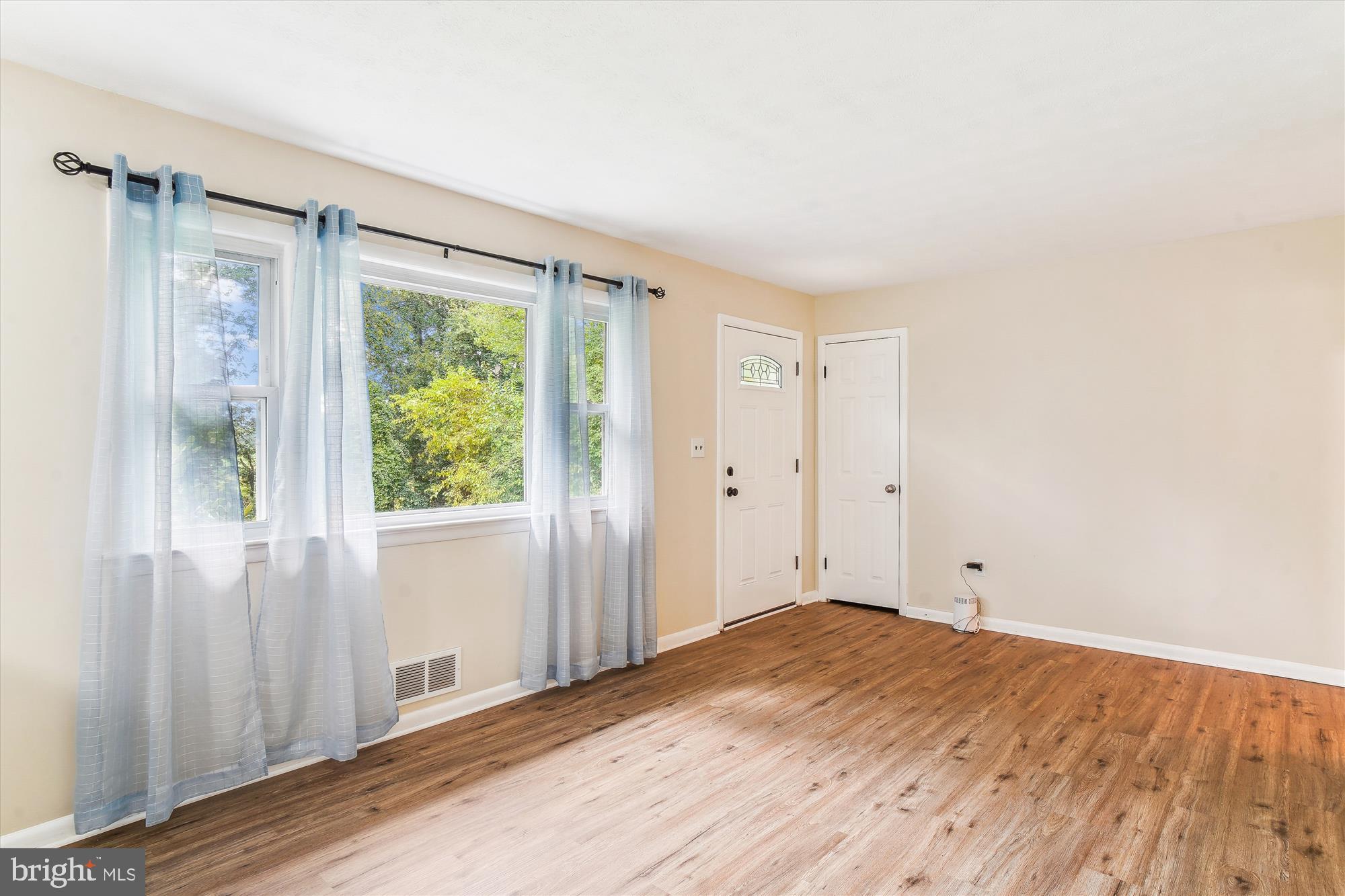 DAMASCUS OUTSIDE - Residential