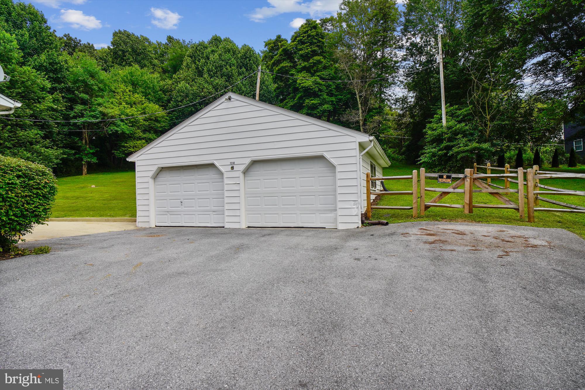 DAMASCUS OUTSIDE - Residential