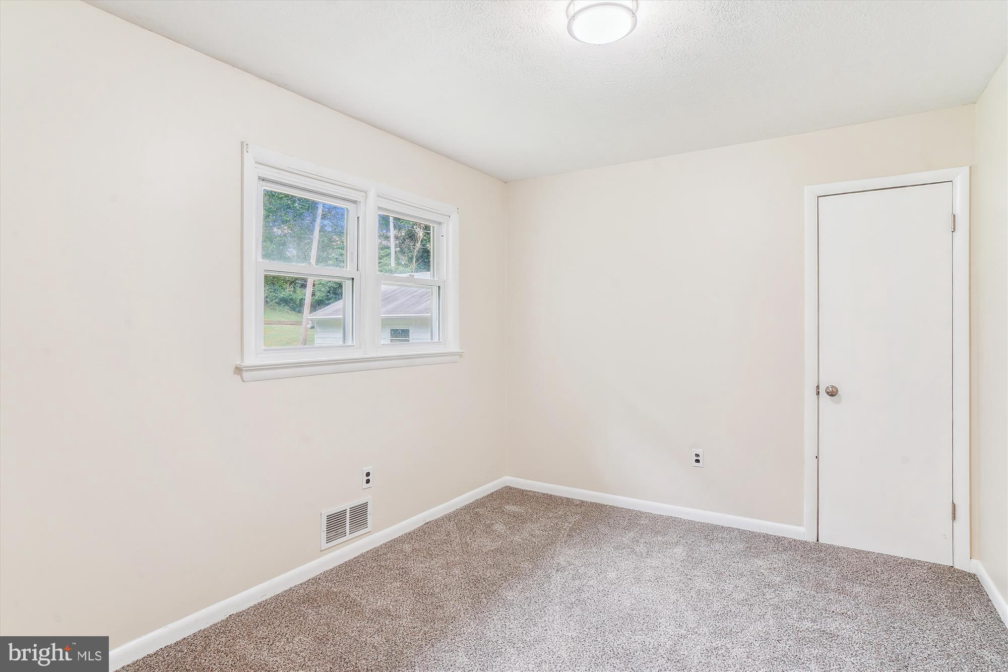 DAMASCUS OUTSIDE - Residential