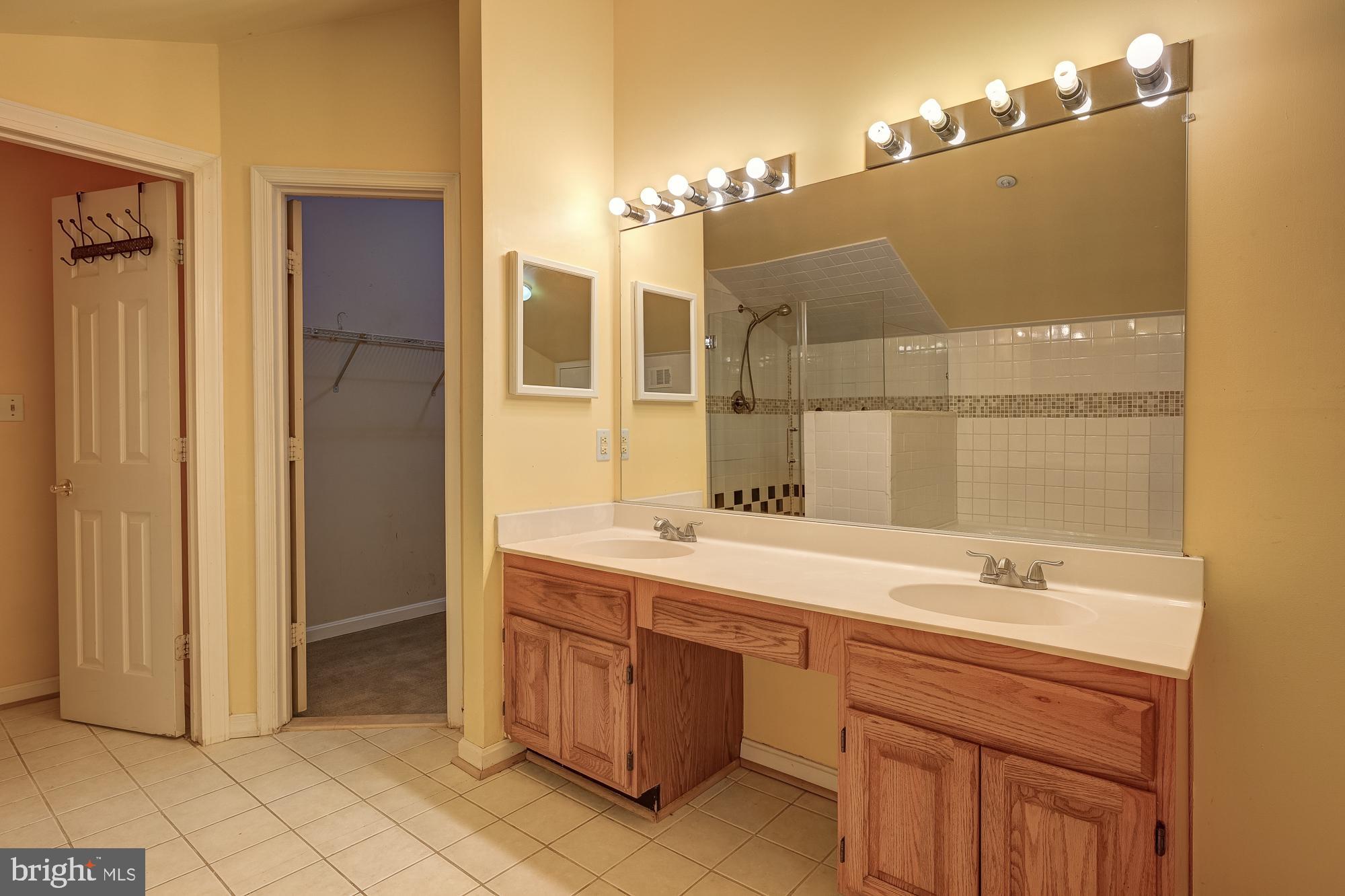 MANCHESTER FARM - Residential