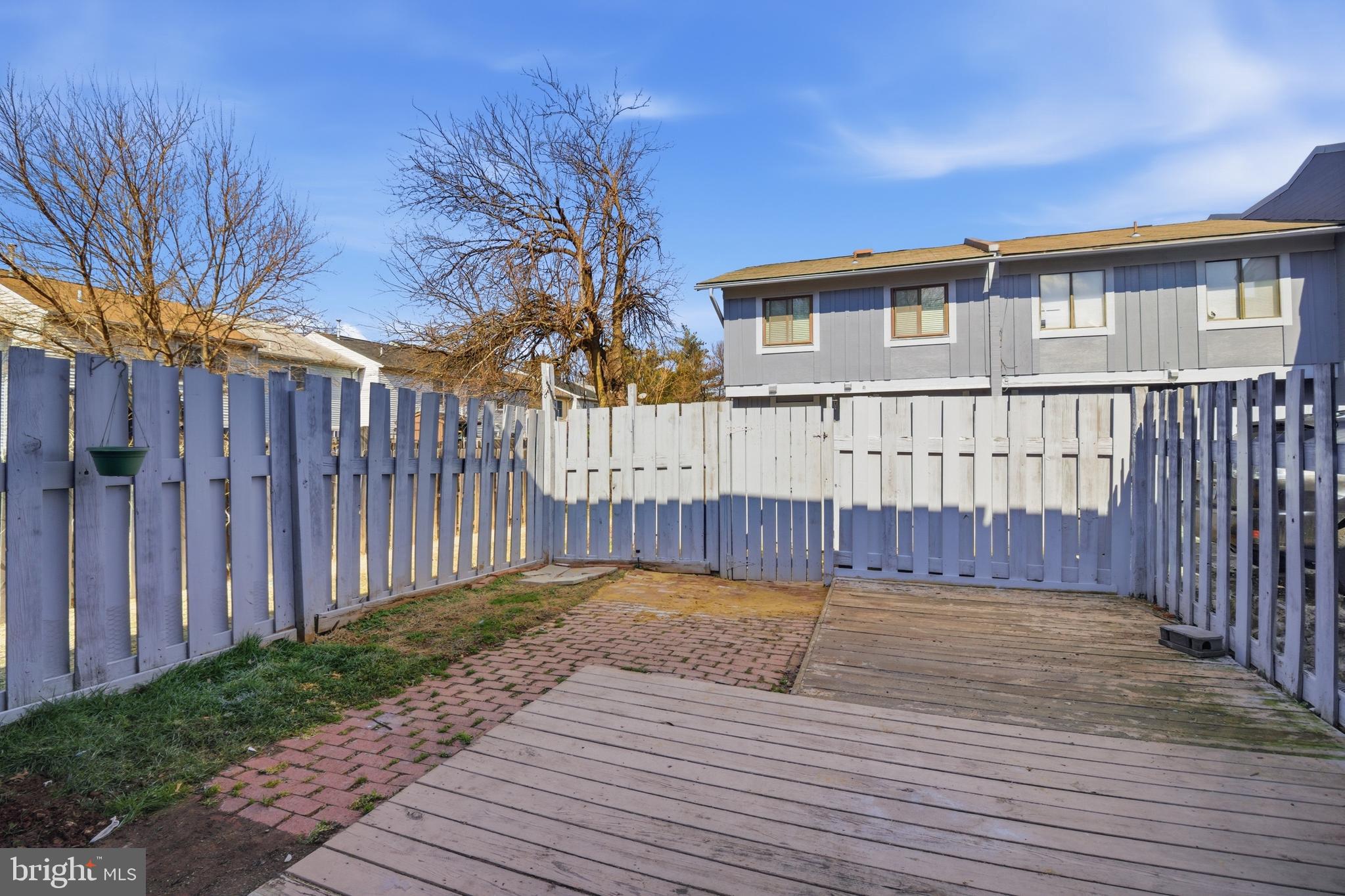 OUTLOOK CONDOMINIUMS - Residential