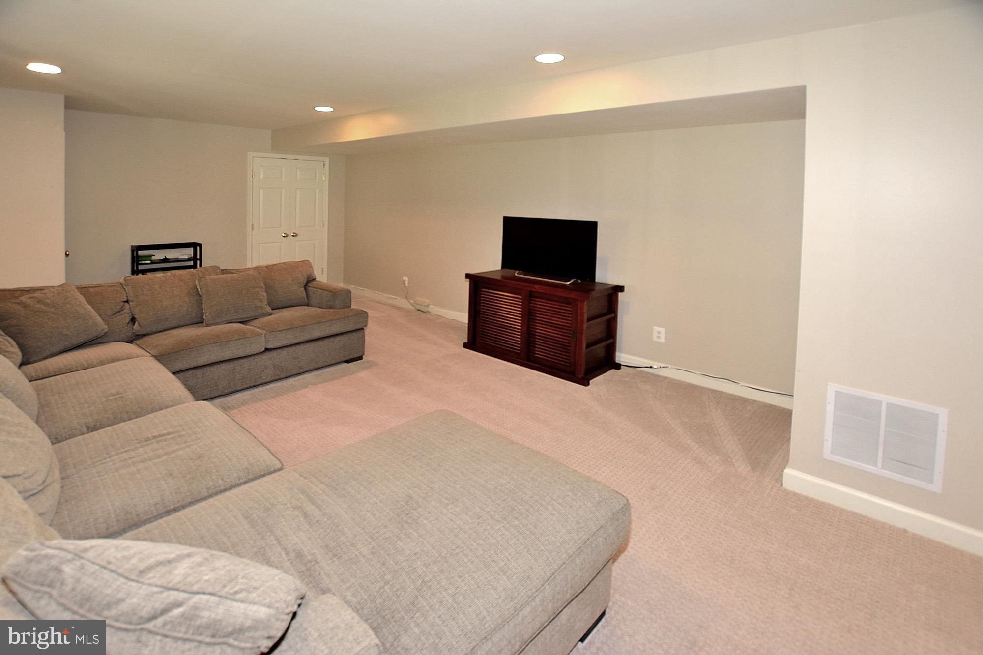 SCHWARTZ ACREAGE - Residential