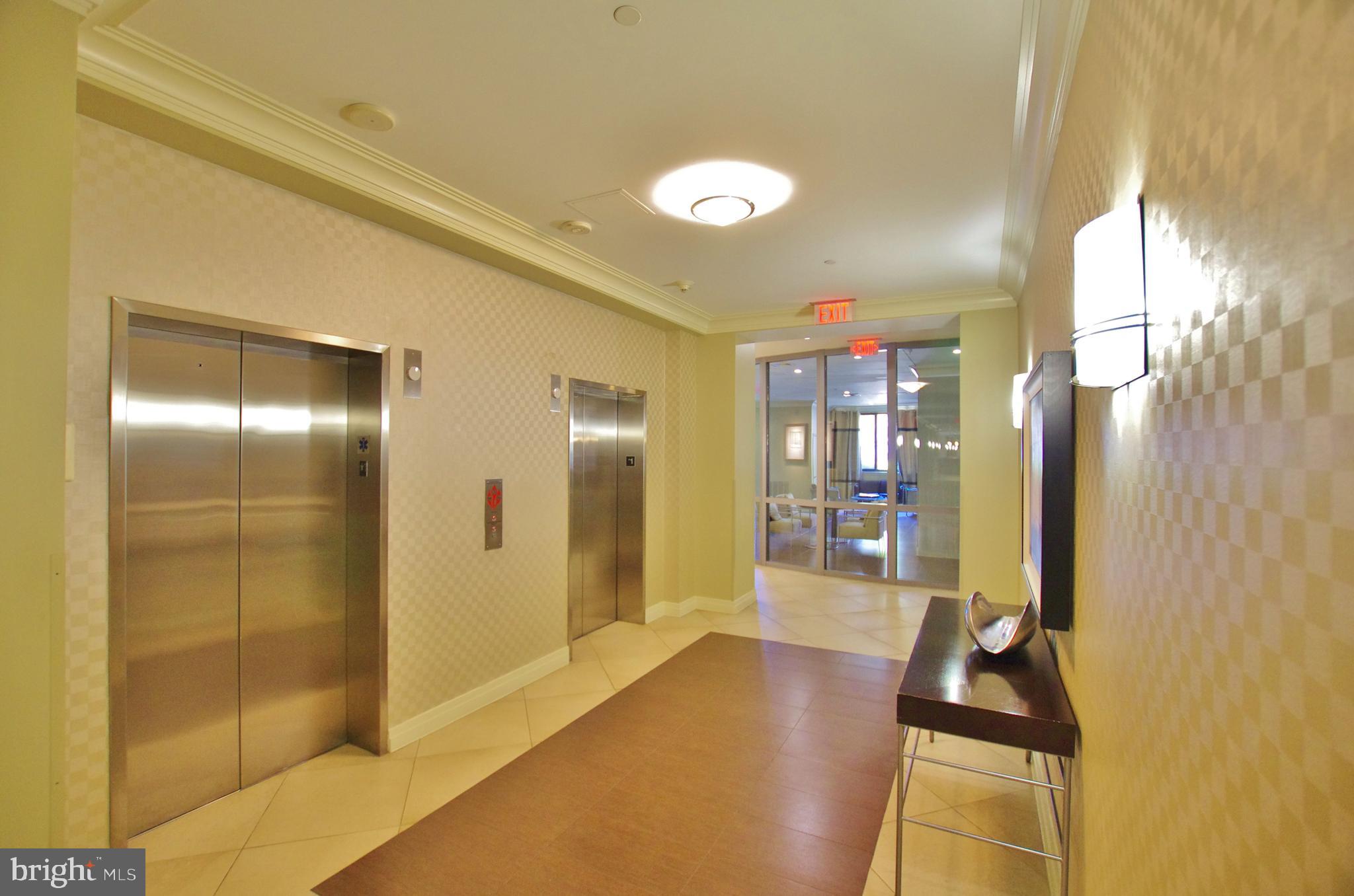 MIDTOWN ALEXANDRIA STATION CONDOMINIUM - Residential Lease