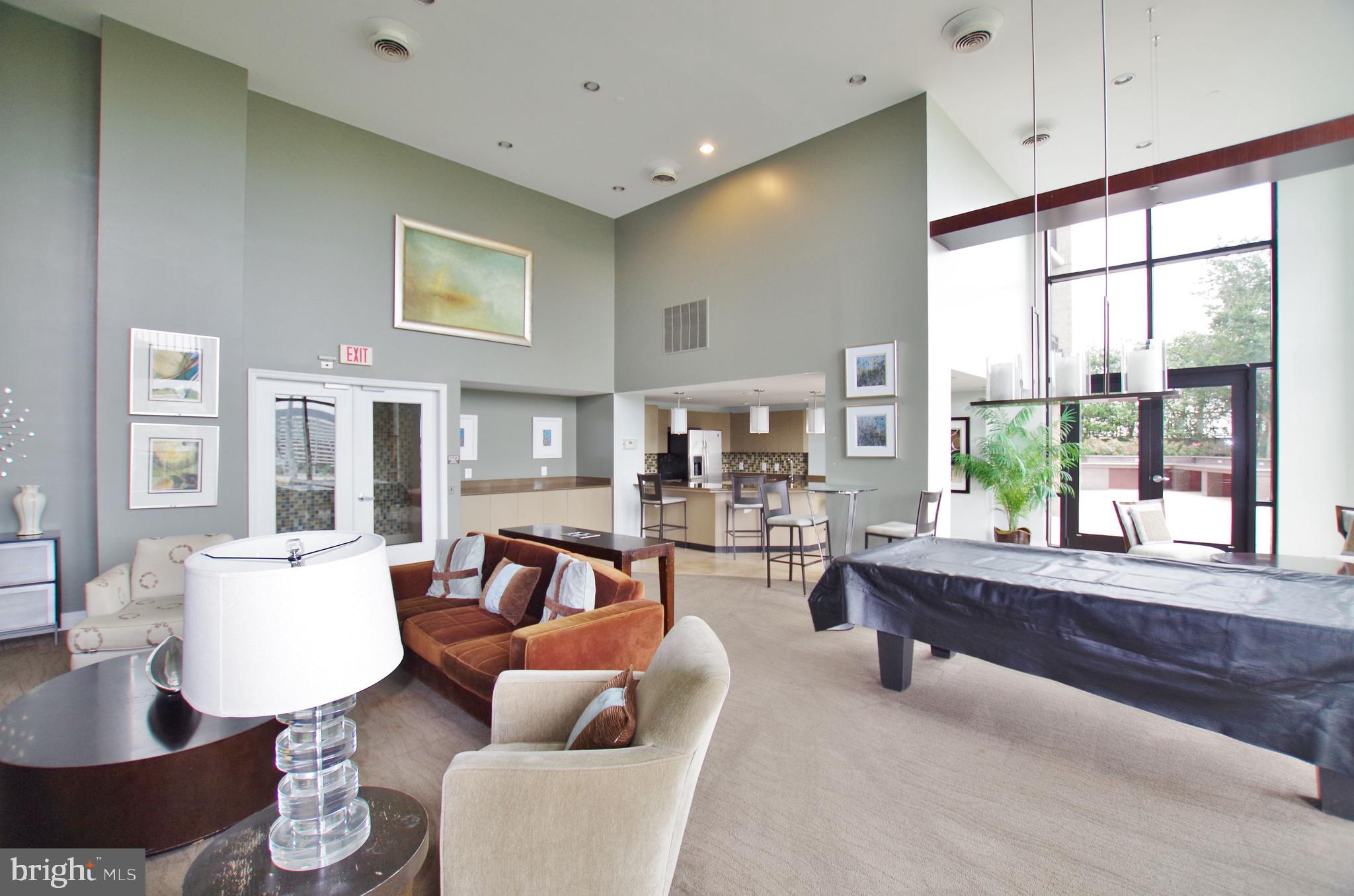 MIDTOWN ALEXANDRIA STATION CONDOMINIUM - Residential Lease