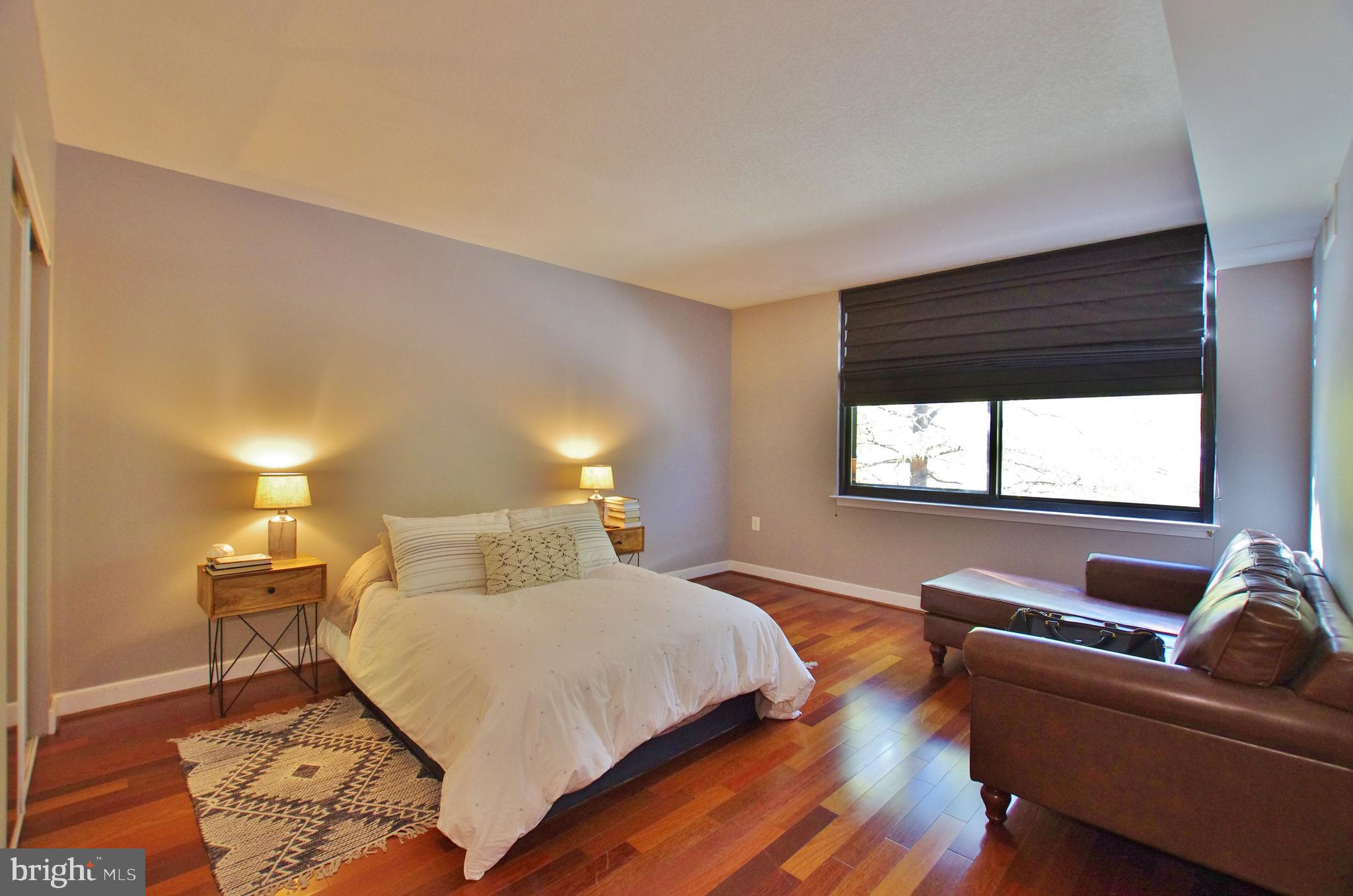 MIDTOWN ALEXANDRIA STATION CONDOMINIUM - Residential Lease