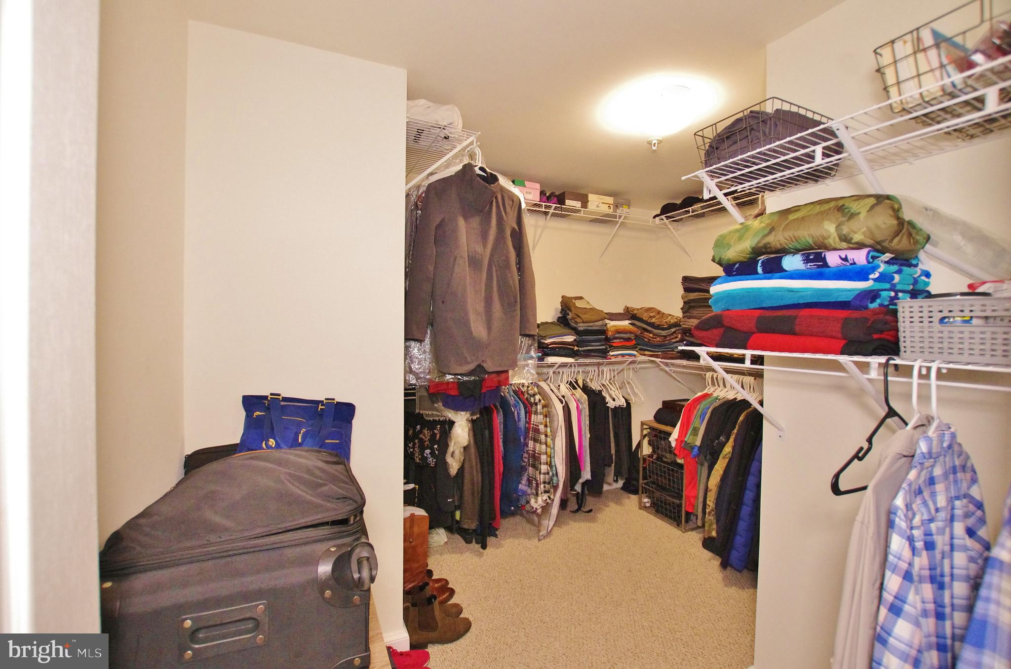 MIDTOWN ALEXANDRIA STATION CONDOMINIUM - Residential Lease