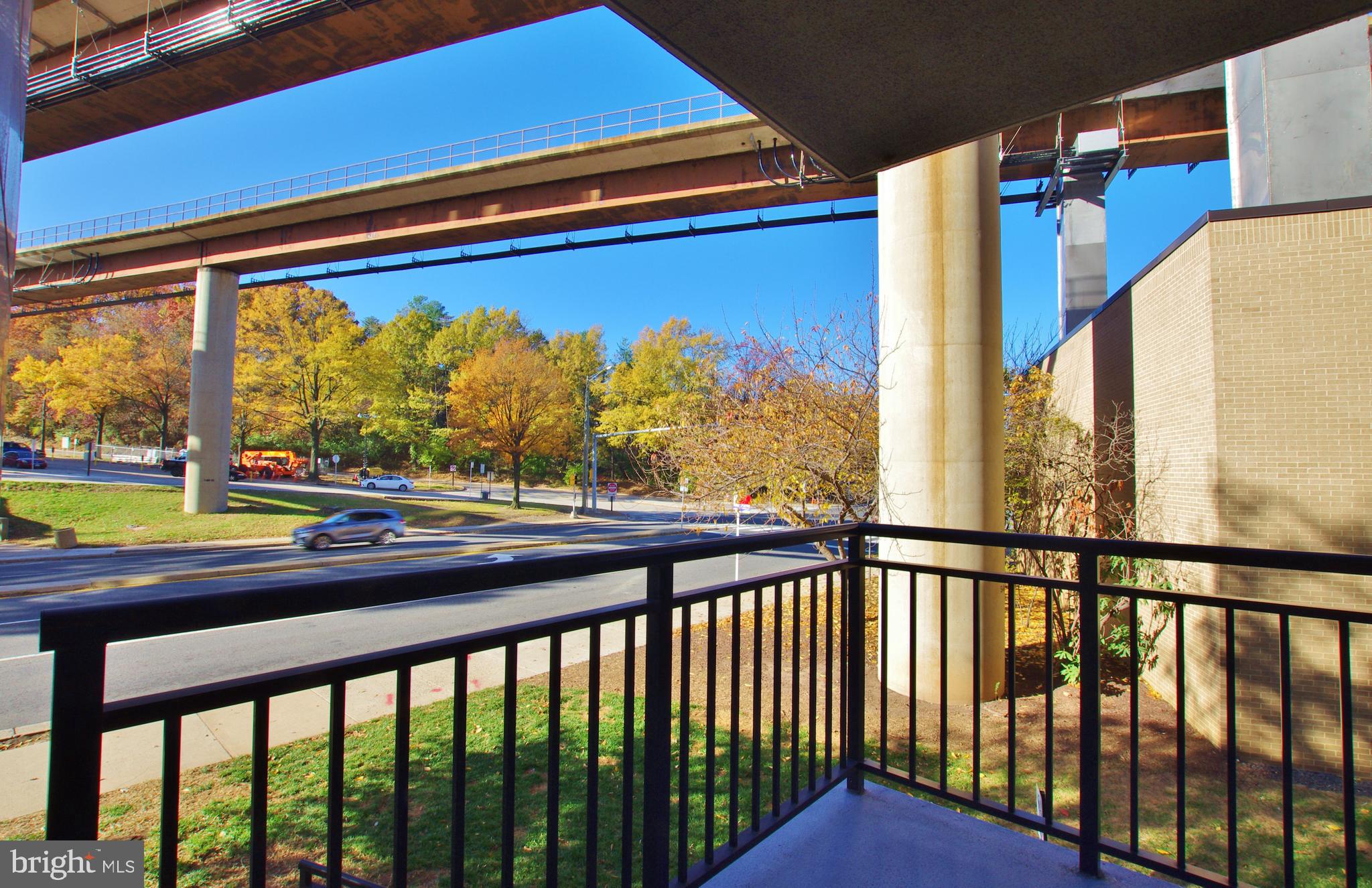 MIDTOWN ALEXANDRIA STATION CONDOMINIUM - Residential Lease