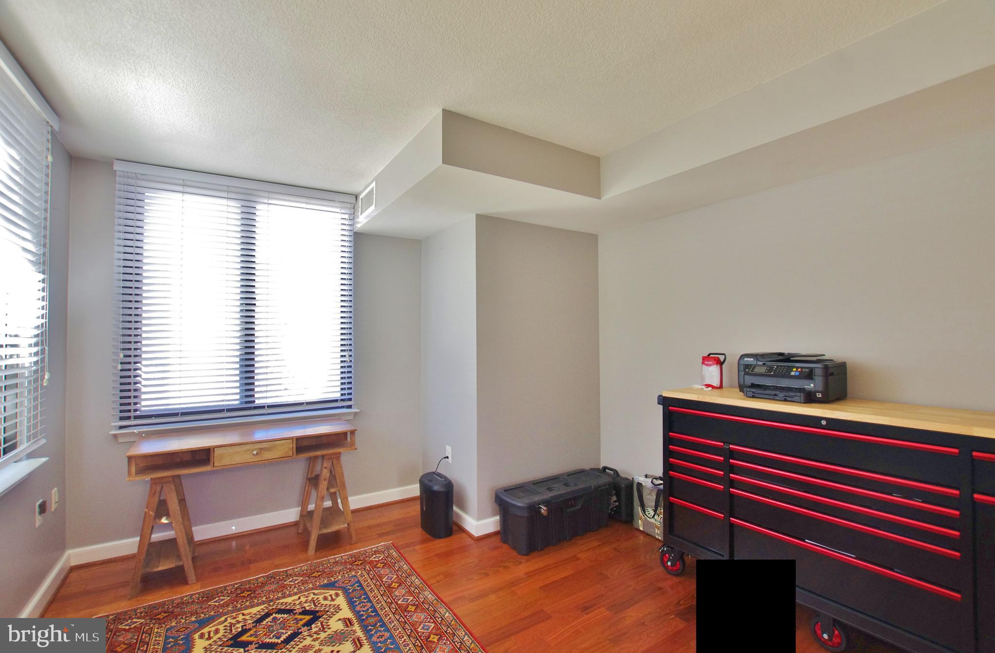 MIDTOWN ALEXANDRIA STATION CONDOMINIUM - Residential Lease